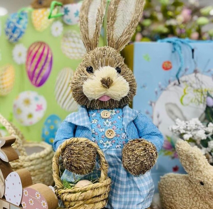 Make Easter Eggstra special this year with Easter decorations from @neds_mount_barker 🐣
.
📸 @mountbarkercentral 

#mountbarker #mtbarkersa #easter2024 #neds #nedshomewares #mountbarkercentral #lovewhereyoulive #heartofthehills