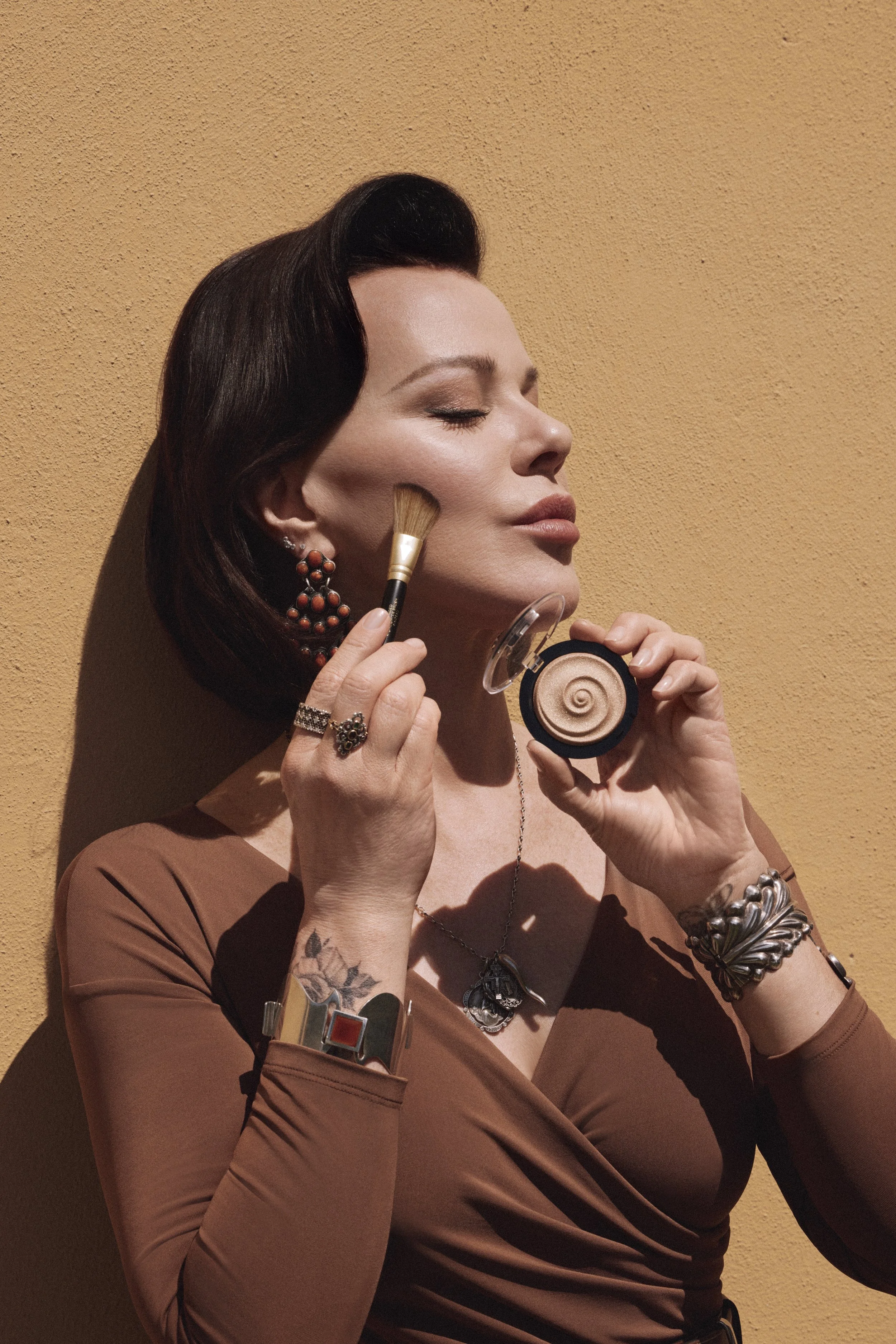 42925_Laura_Geller_Debi_Mazar_S6_3167_RT.jpeg