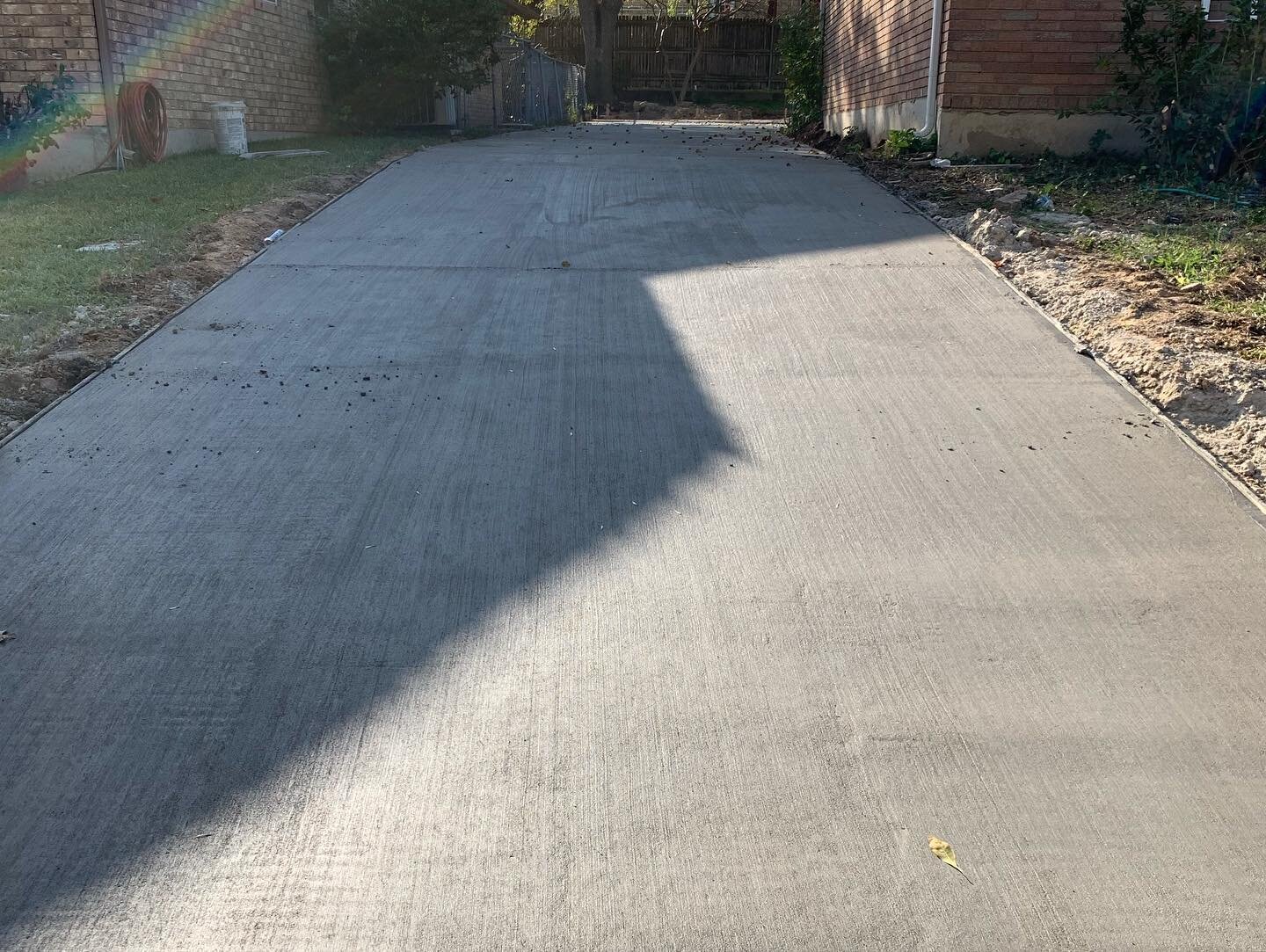 Need a new driveway? Or maybe an addition? We got concrete! Call us today for an estimate! Competitive prices | Excellent quality. 🔥