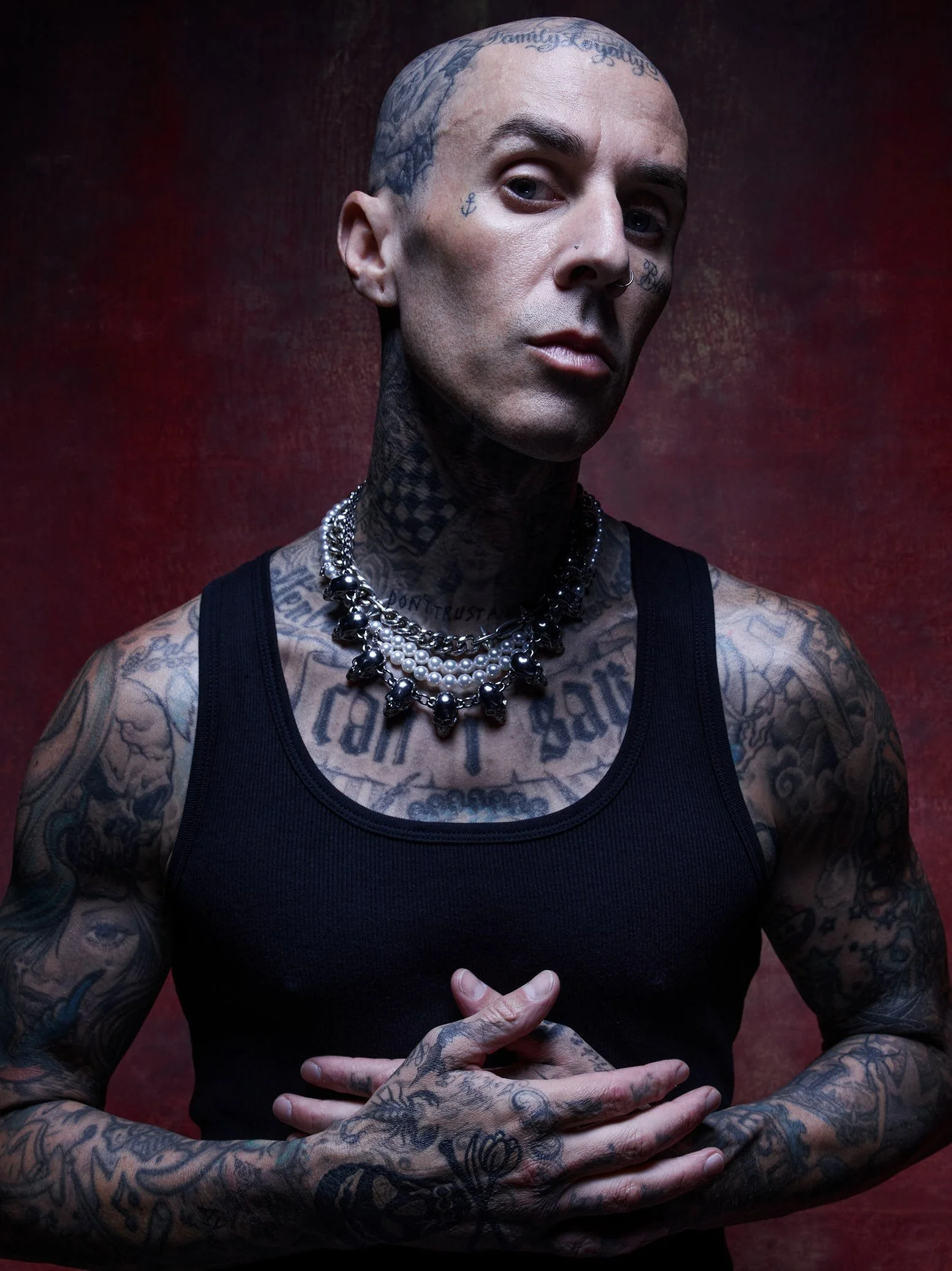 aaa0803d-d99e-46cc-9d3f-c8abf6d851c1-03_travis_barker_0383_v1.jpg