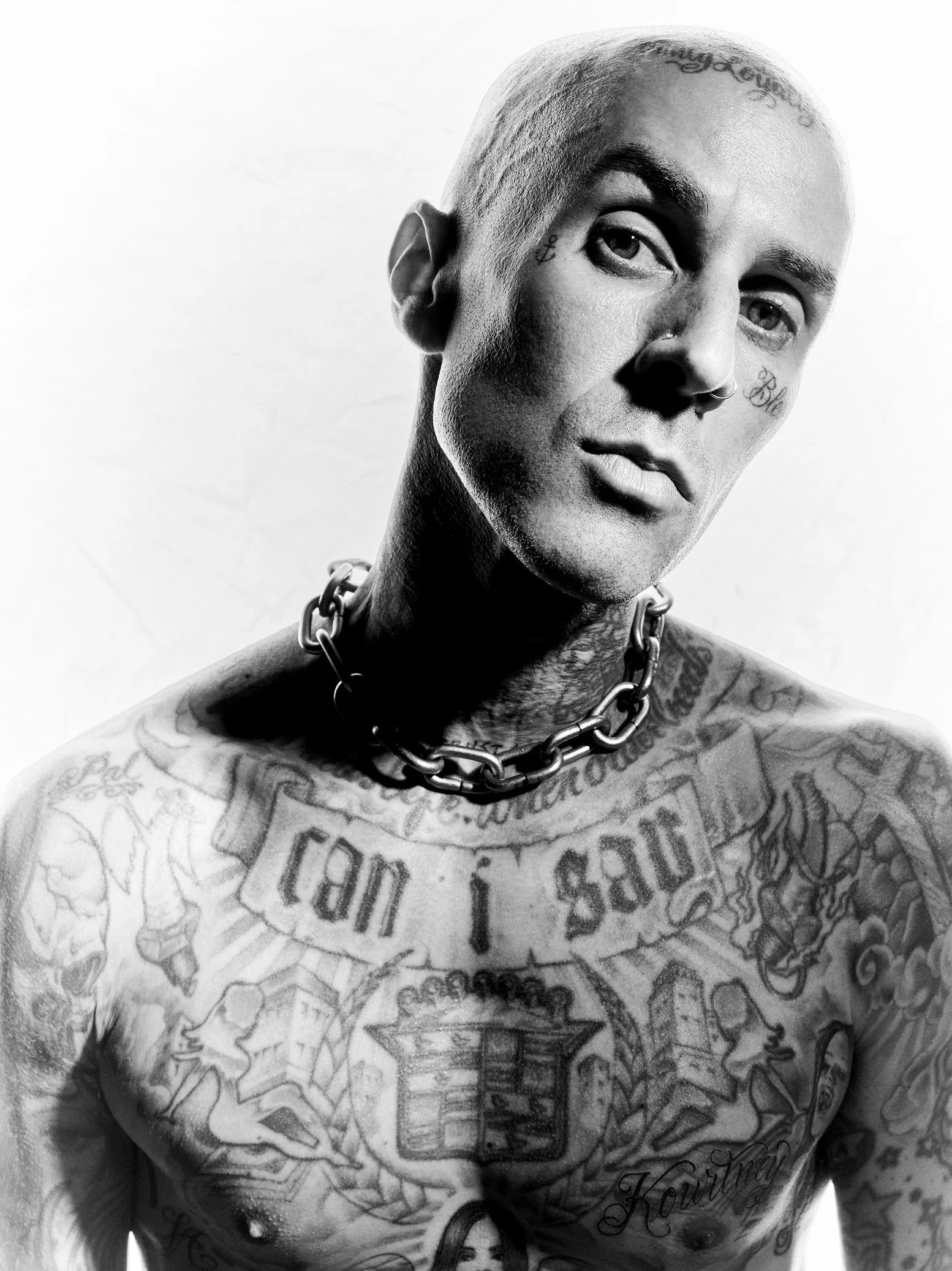 4d5d379d-fed4-4c1d-a496-9aa4f5e0cb7c-04_travis_barker_0745_v1.jpg