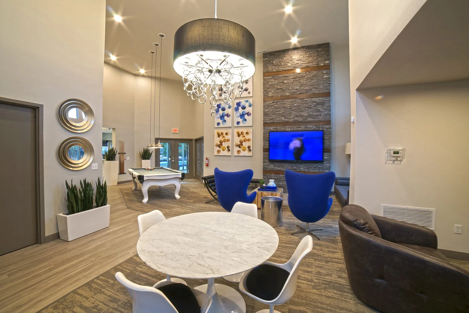 clubhouse-sitting-area-the-rockland-lawrence-kansas-student-living.jpg