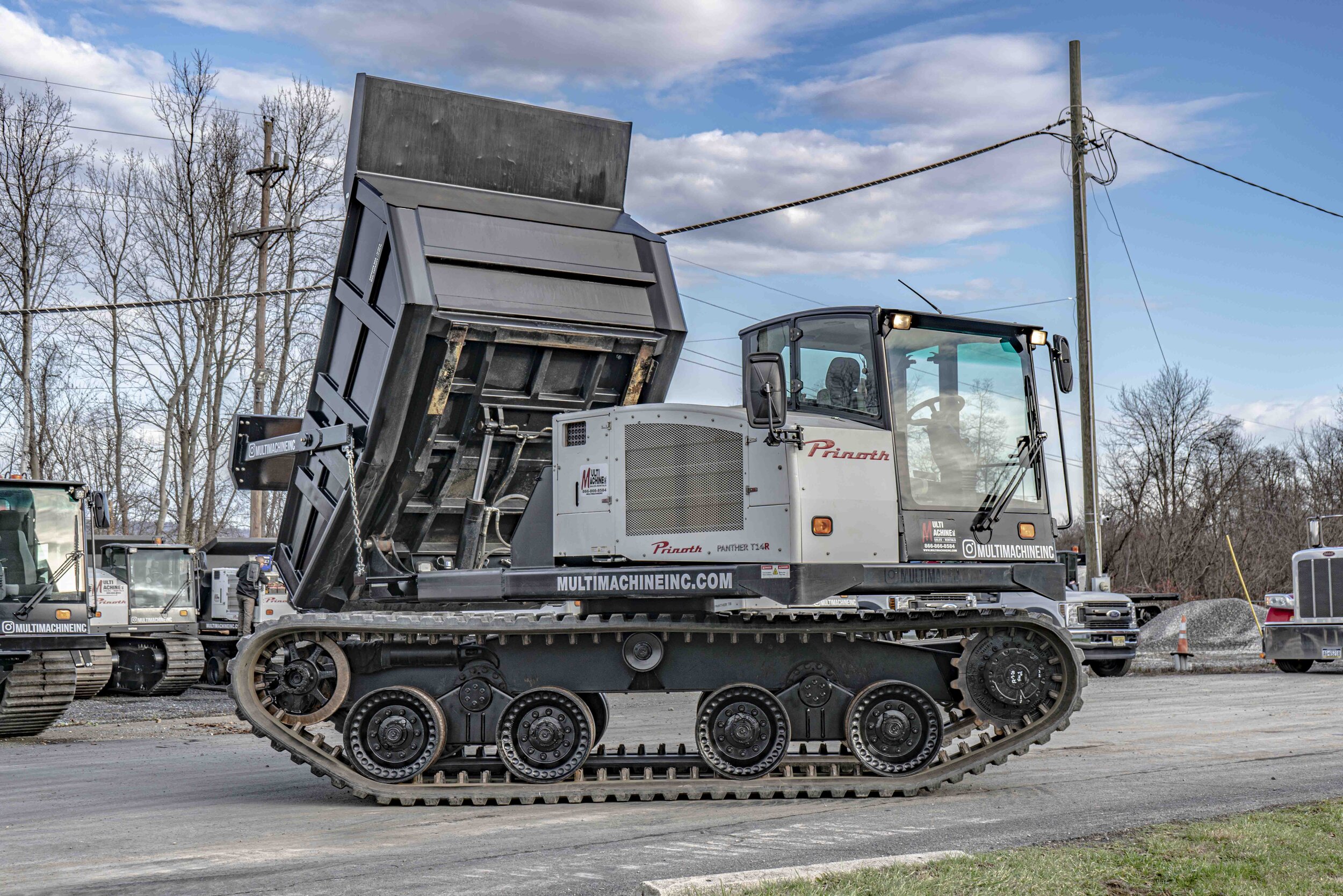 dump truck on rubber tracks