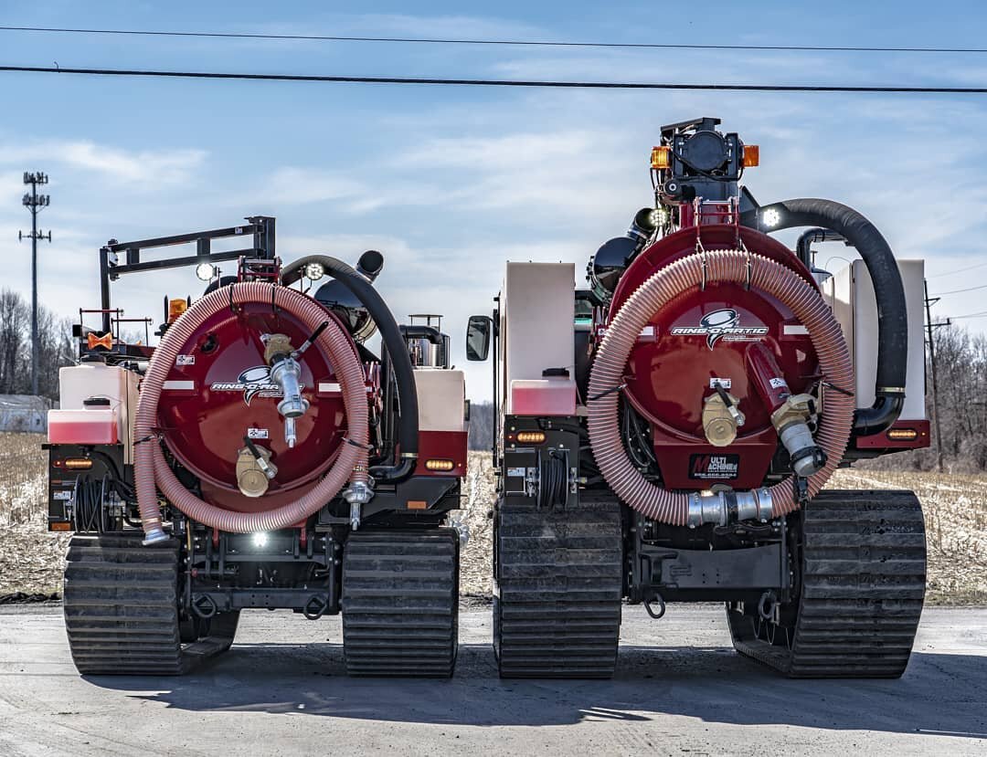 Two #brandnew #HydroVac units for the fleet! We've added a giant 550 gallon Vac to our #PantherT8 and and even bigger 850 gallon vac to our #PantherT12! Give us a holler to get the machines working had on your job!

#multimachineinc #multimachine #pr