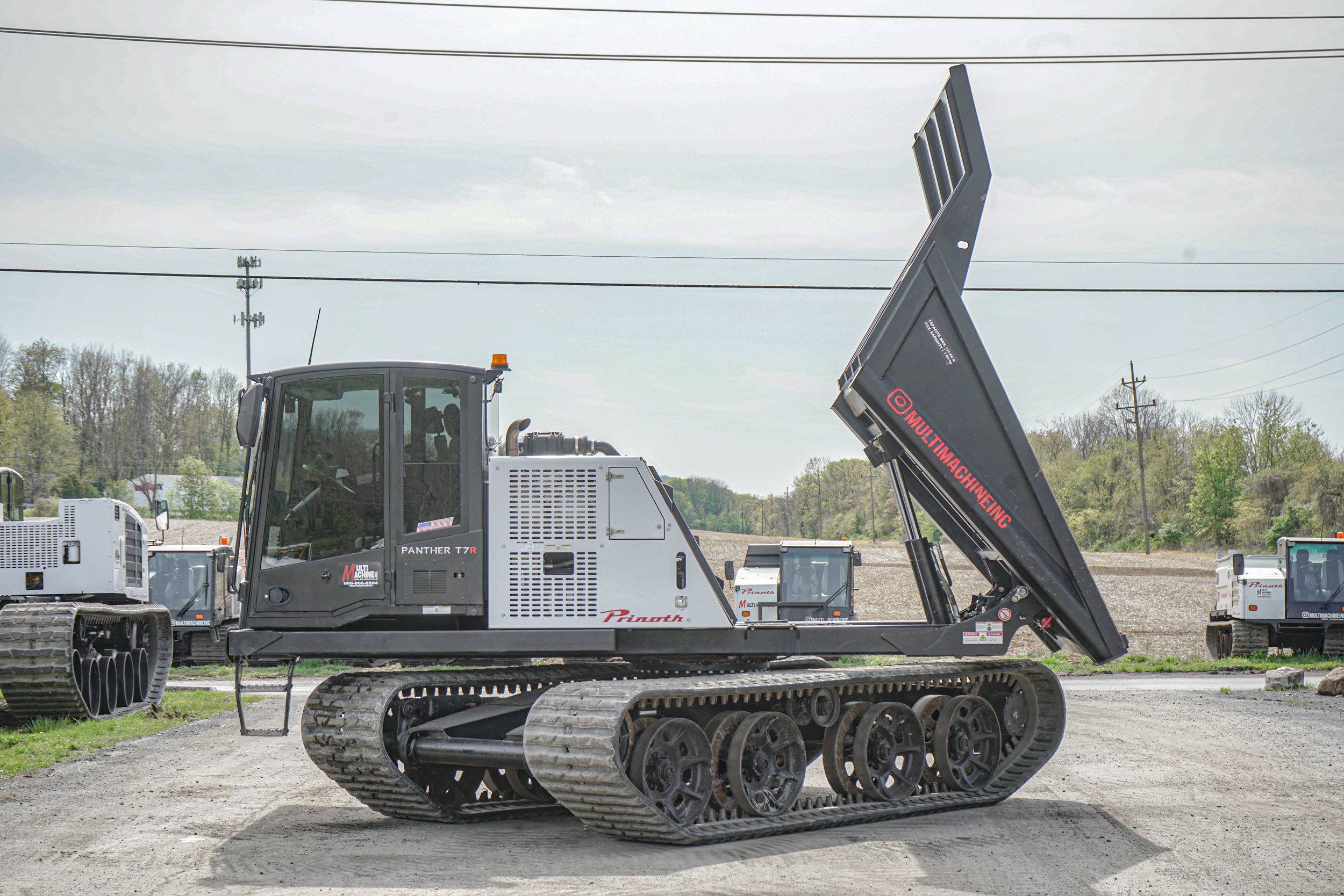 rotating tracked dump truck