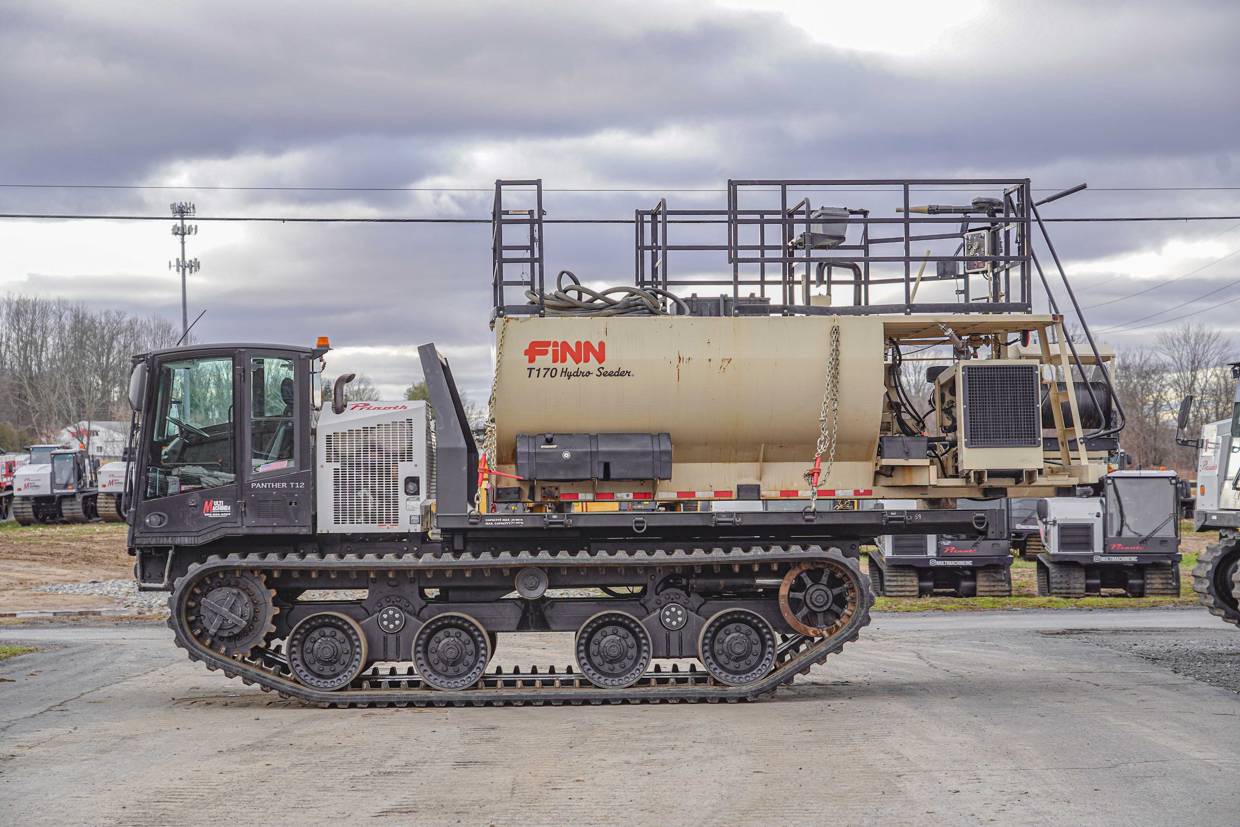 tracked hydro seeder