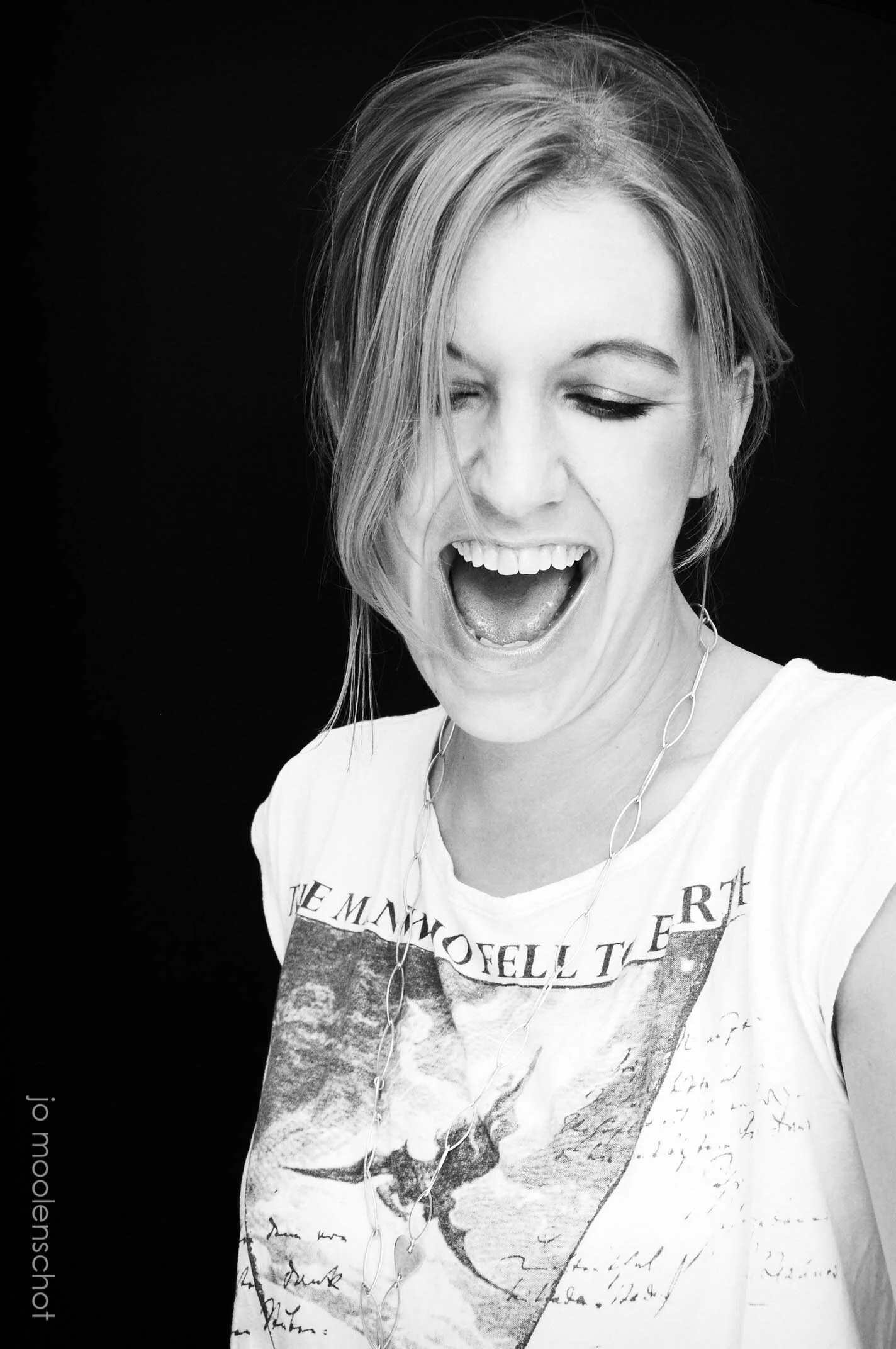 black-and-white-fun-portrait-photographer-london08.jpg