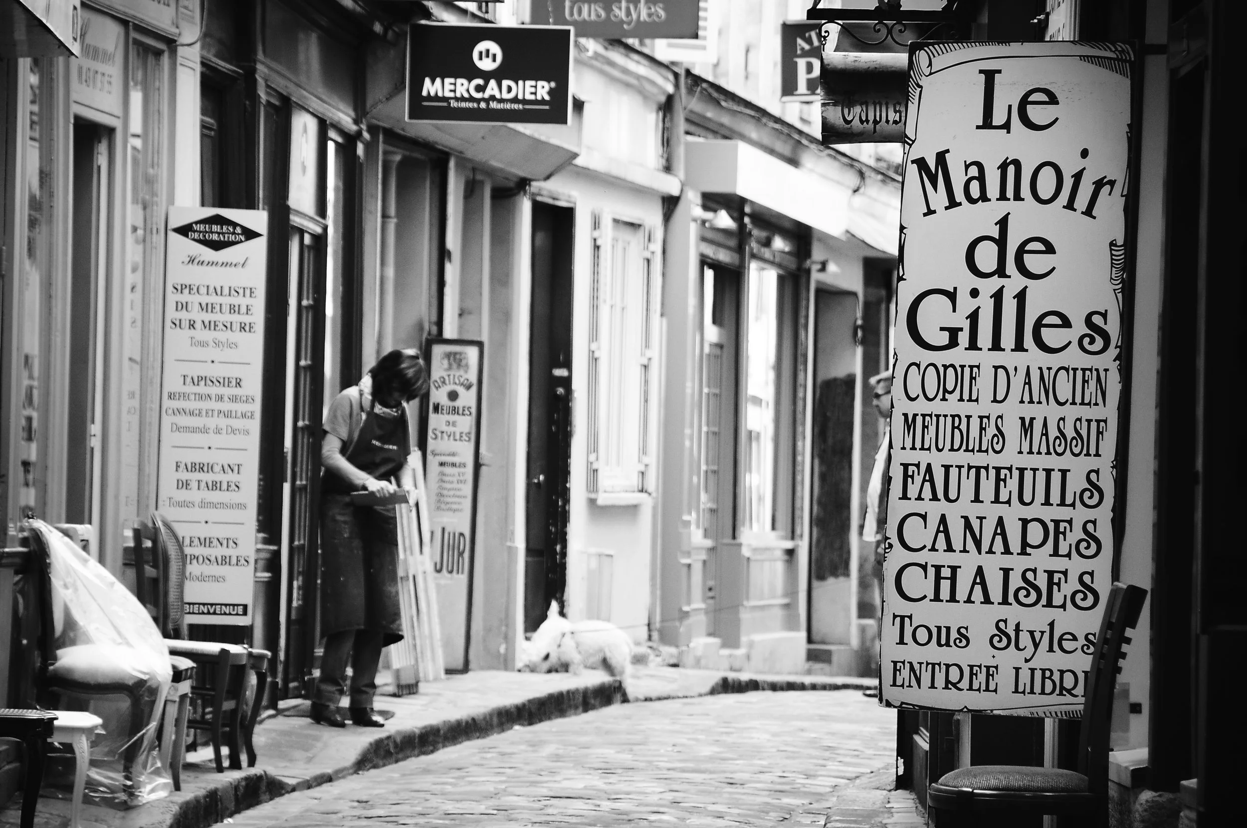 Passage du Chantier Furniture Makers Paris street photographer.jpg