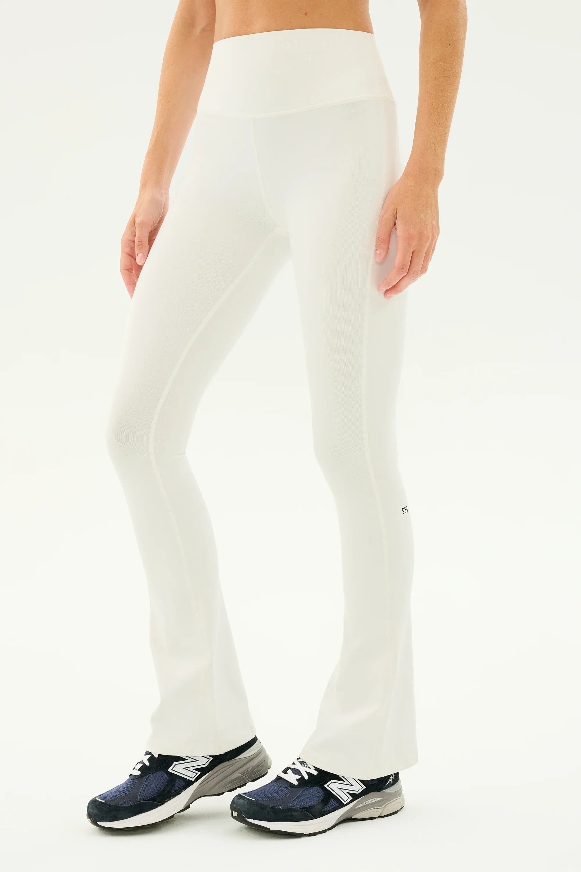 52_RAQUEL_HIGH_WAIST_SUPPLEX_FLARED_LEGGING_E1080-32-WHITE_KIKI_RIB_TANK-B2176-INDIGO_RS_0051.webp