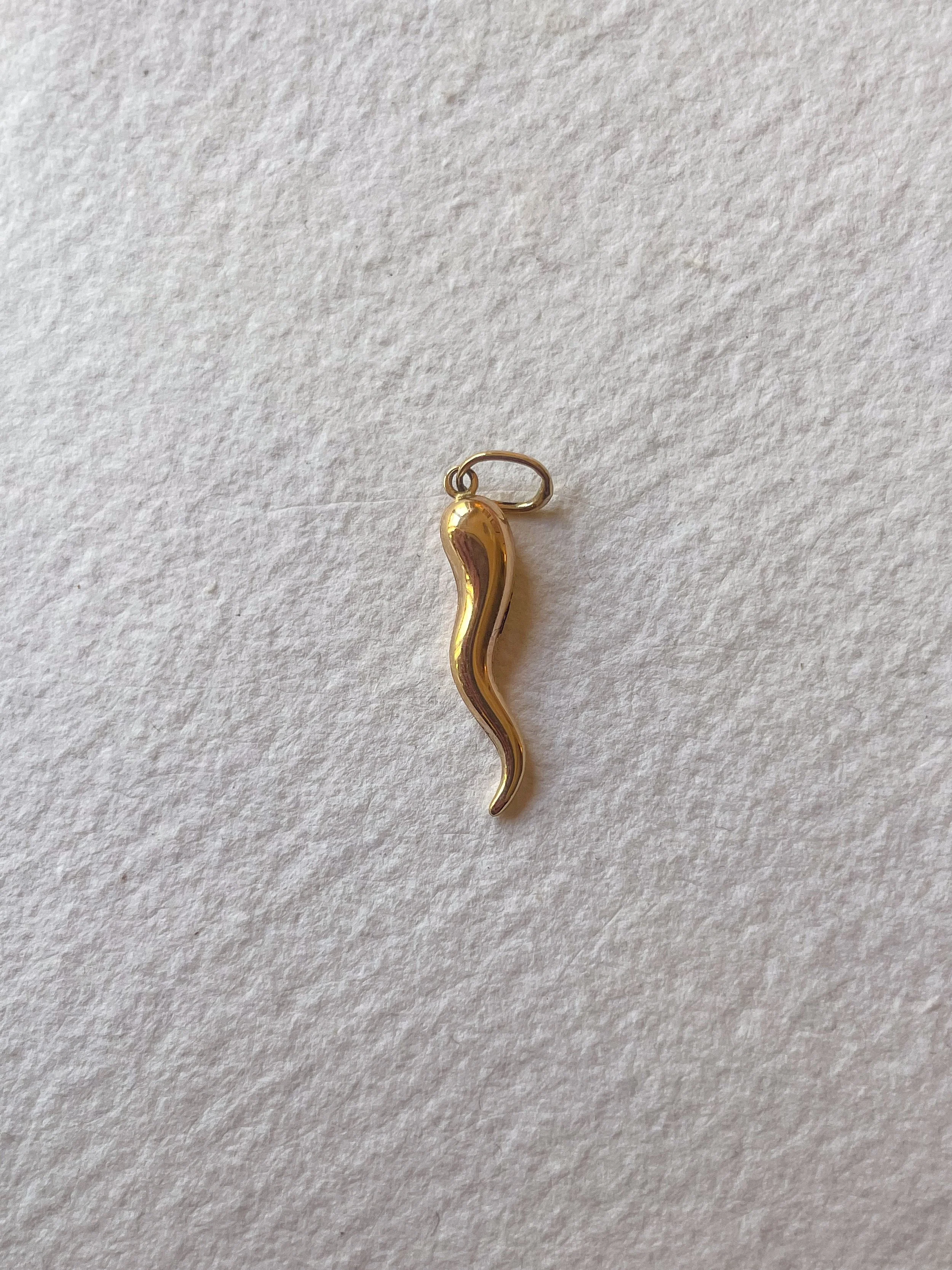 9ct gold horn of plenty charm