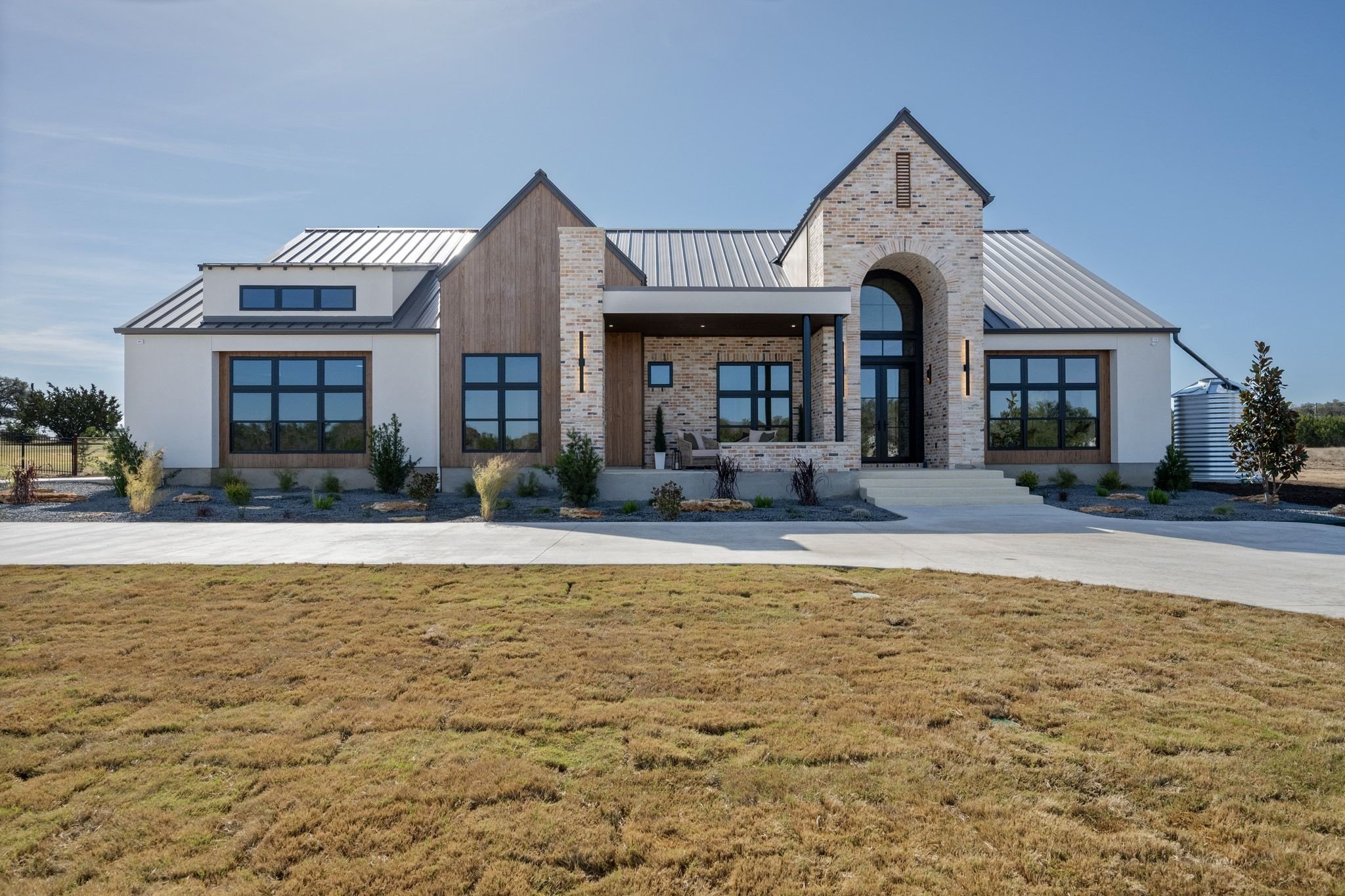 MOVE-IN READY - 108 Lantana Bud - Liberty Hill