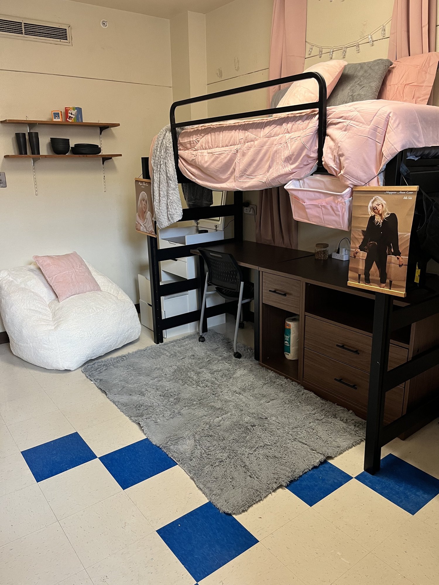 A student's completed study space