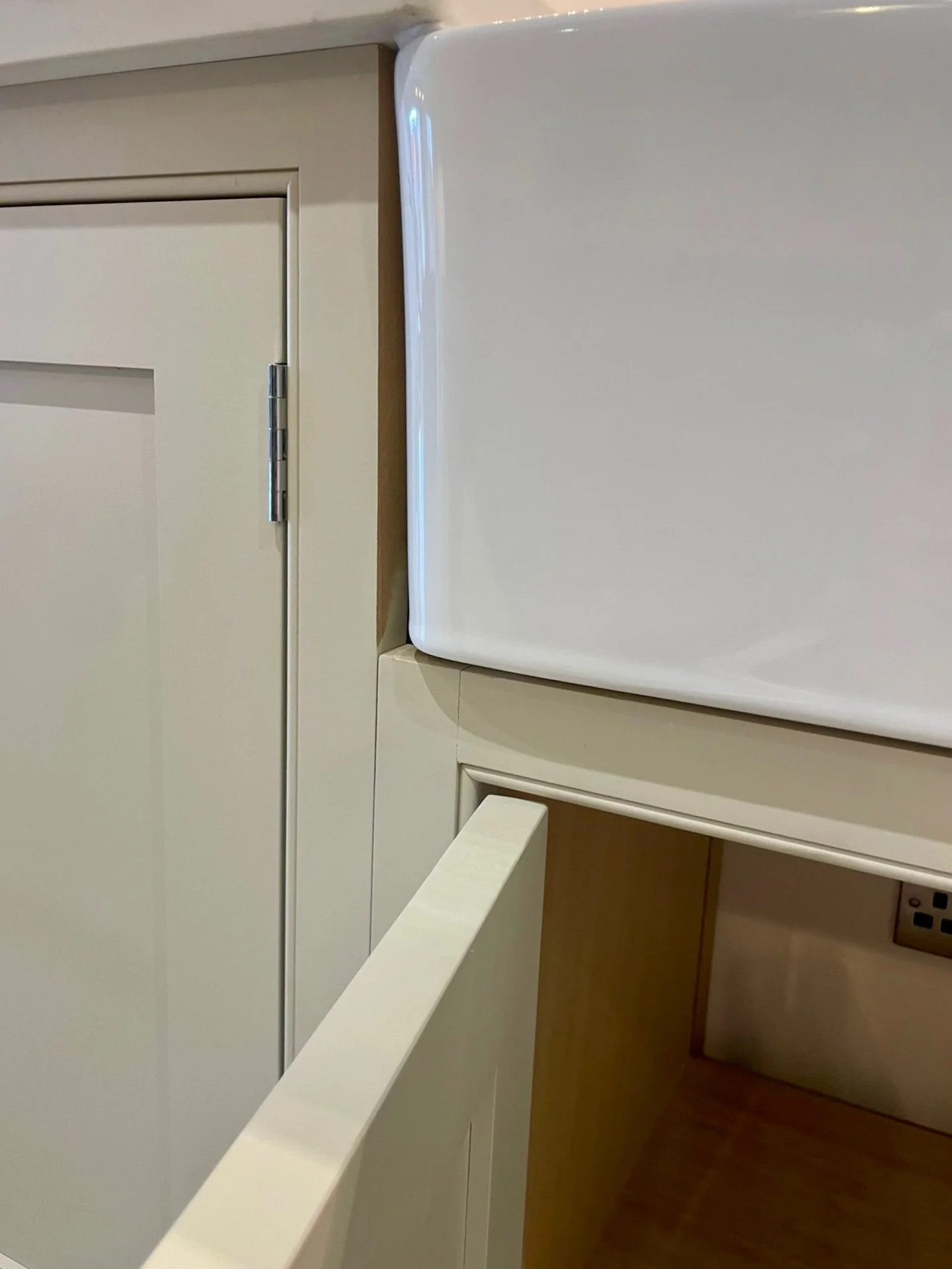 Construction is the backbone of any successful renovation.

A dedicated construction team brings structure, clarity and momentum from the very beginning. Not just on site, but across planning, coordination, and delivery.

If you are considering a ren