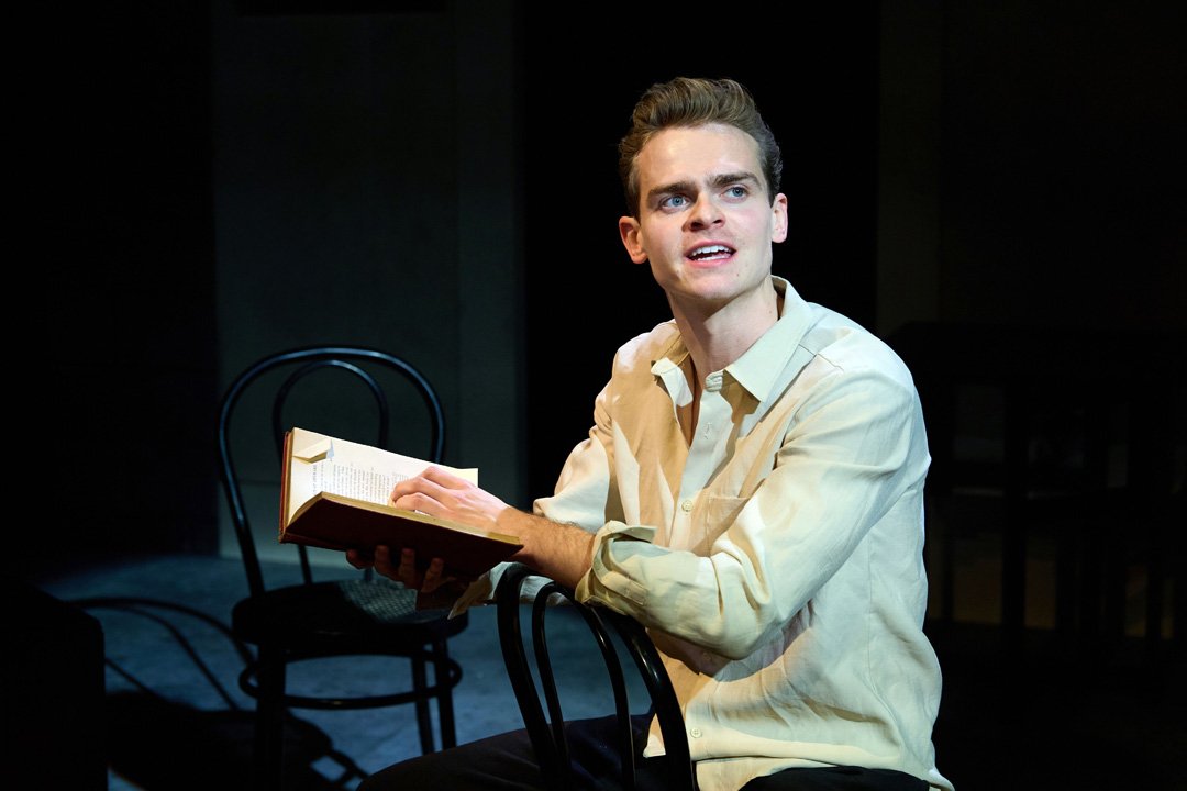 Firebird_Kings-Head-Theatre-07.jpg