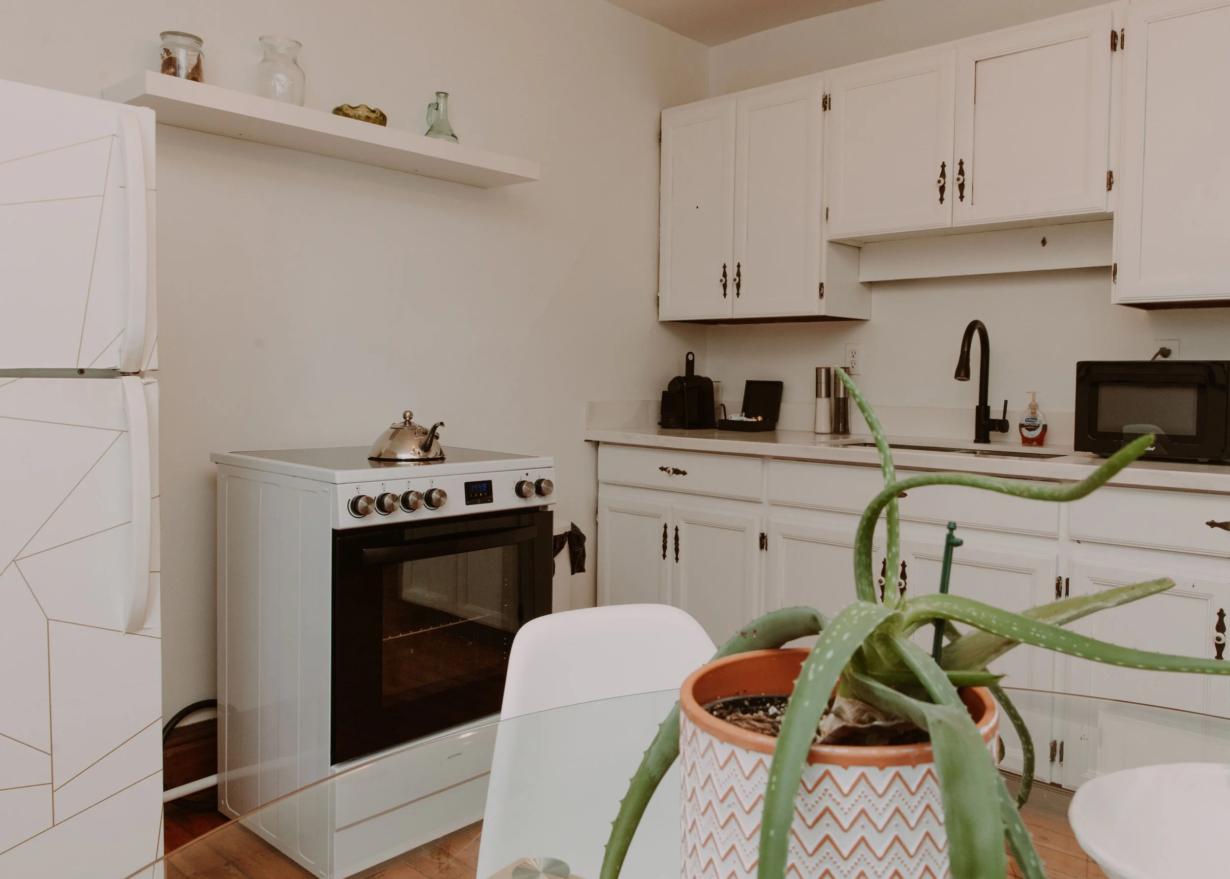 KDewsonPhotos-ErikEAirbnb33.jpg