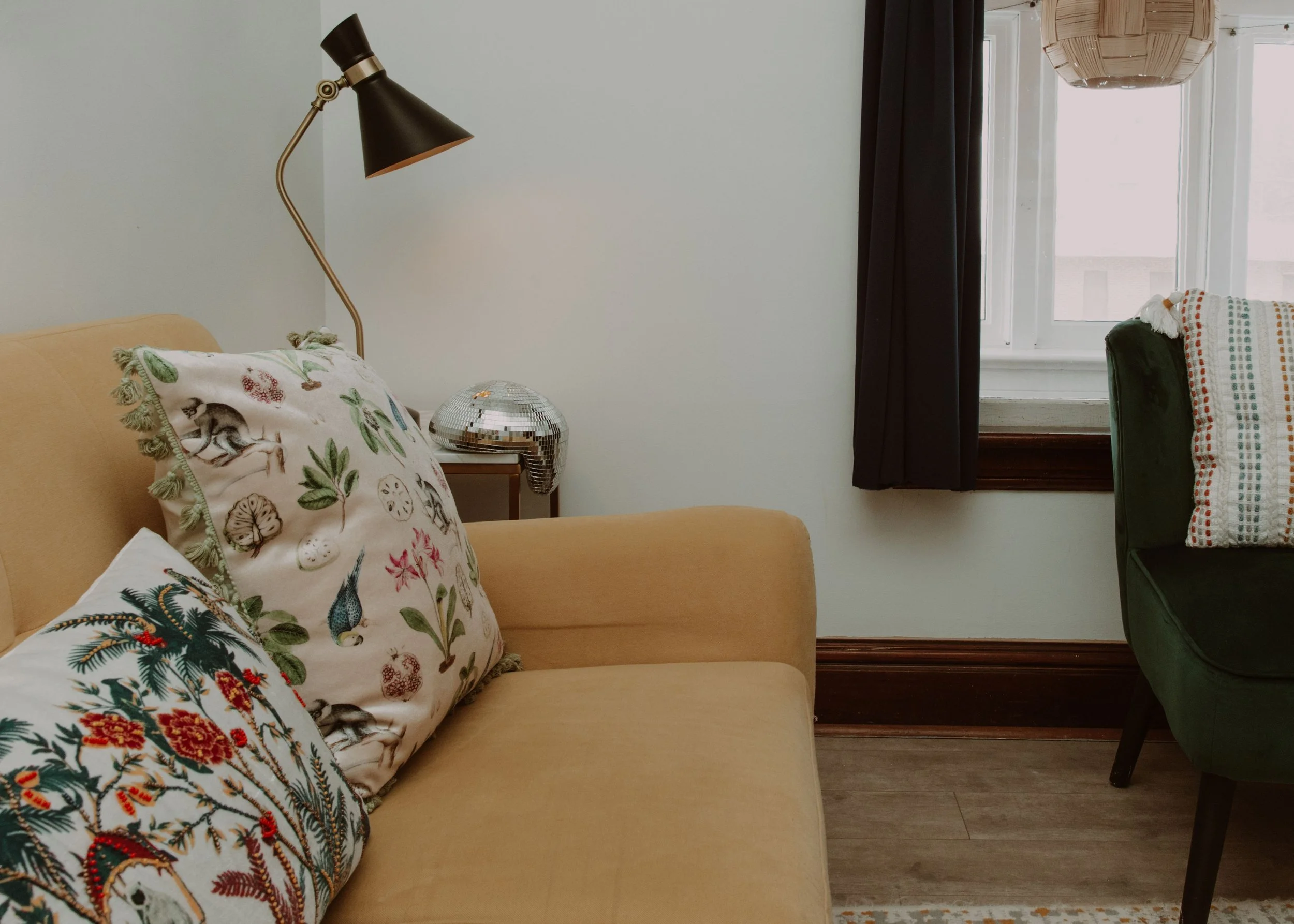 KDewsonPhotos-ErikEAirbnb38.jpg