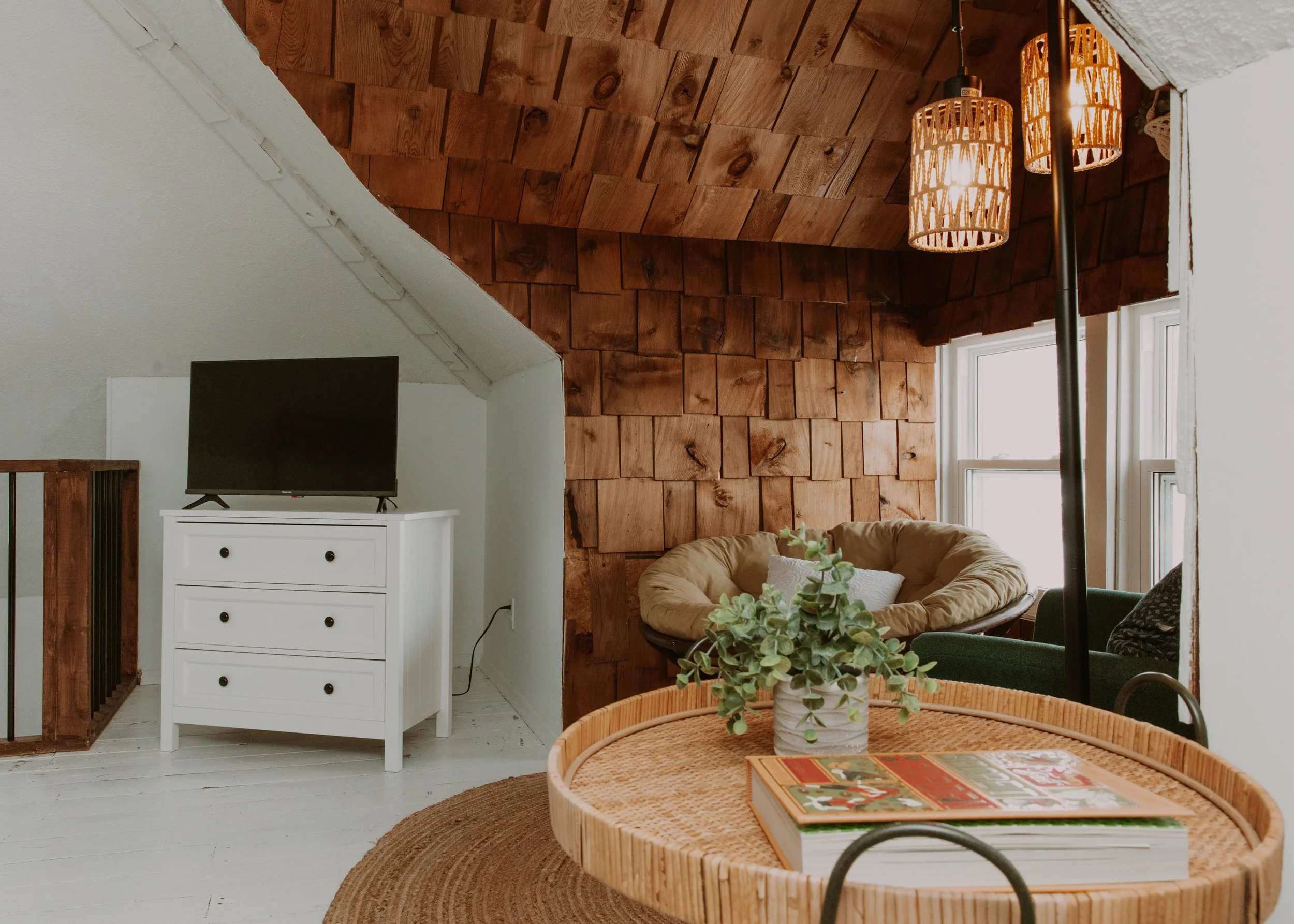 KDewsonPhotos-ErikEAirbnb13.jpg