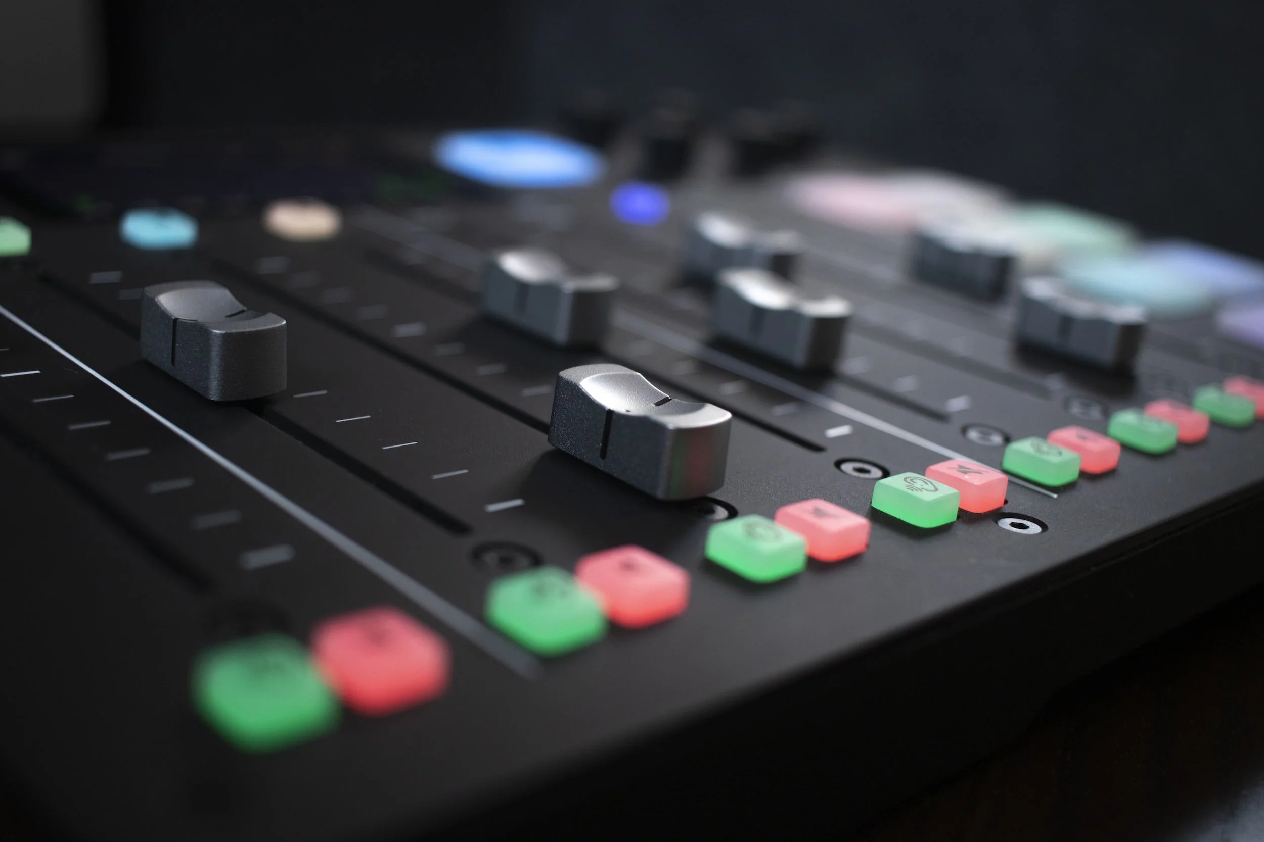 Weighing the Pros and Cons: Should Your Business Start a Podcast?