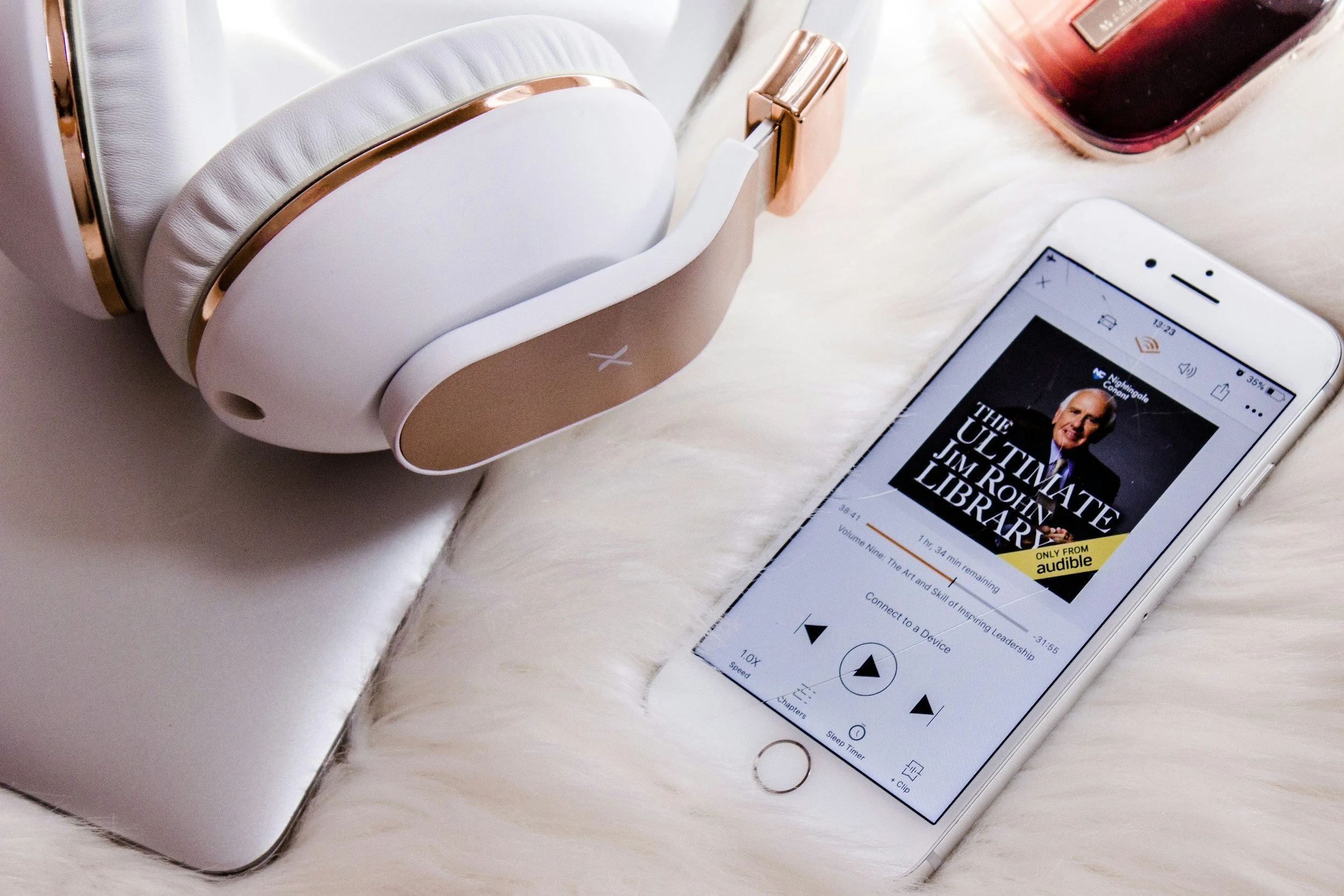 What Should a Business Podcast Episode Page Include?