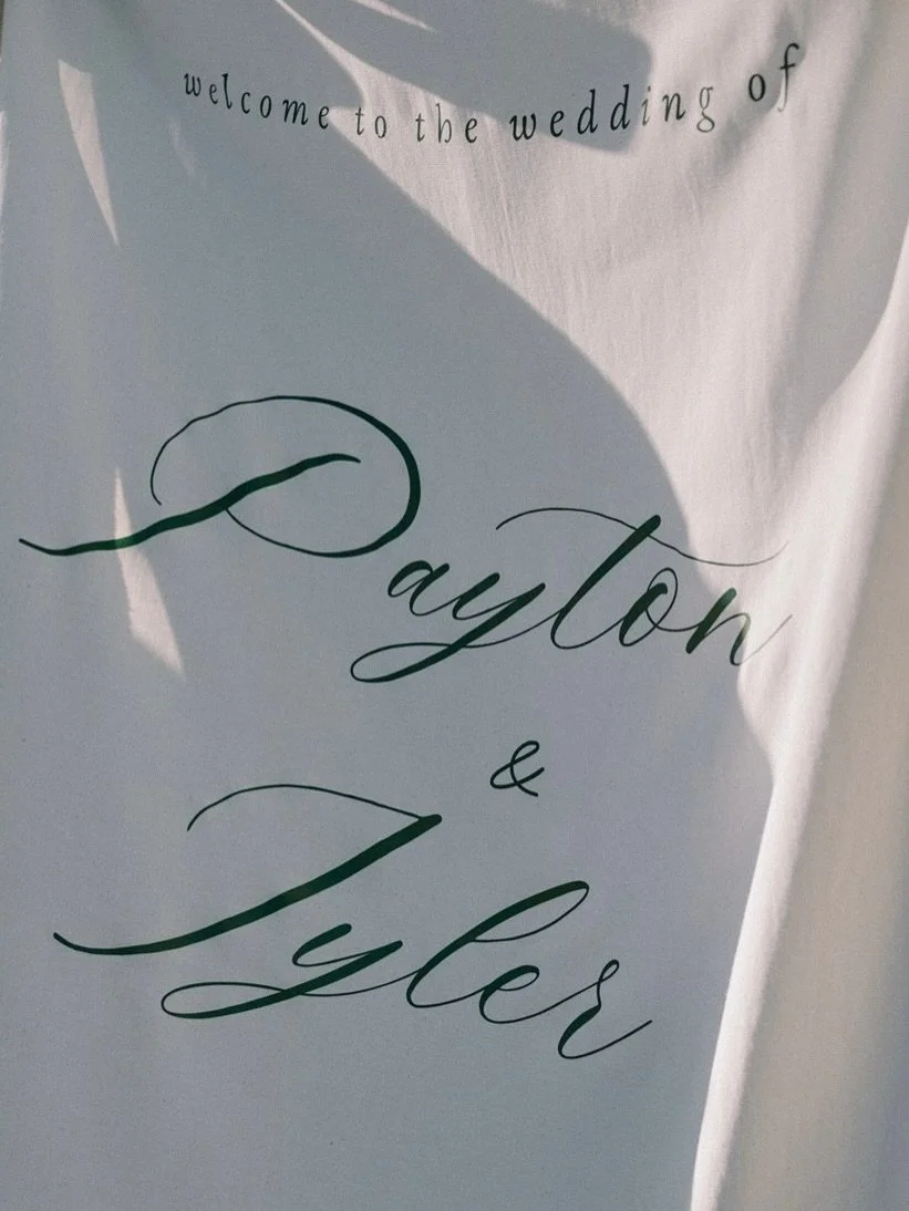 Congratulations Payton &amp; Tyler!!! 🌈
.
.
.
.
.
.
Photo: @fotokarlien 
Content Creator: @motiv_weddcontent 
Glam: @stylingtrio 
Florals: @ftulipania 
.
.
.
.
.
.
[ Candid moments of a bride and groom enjoying their wedding day. Documented by a dig