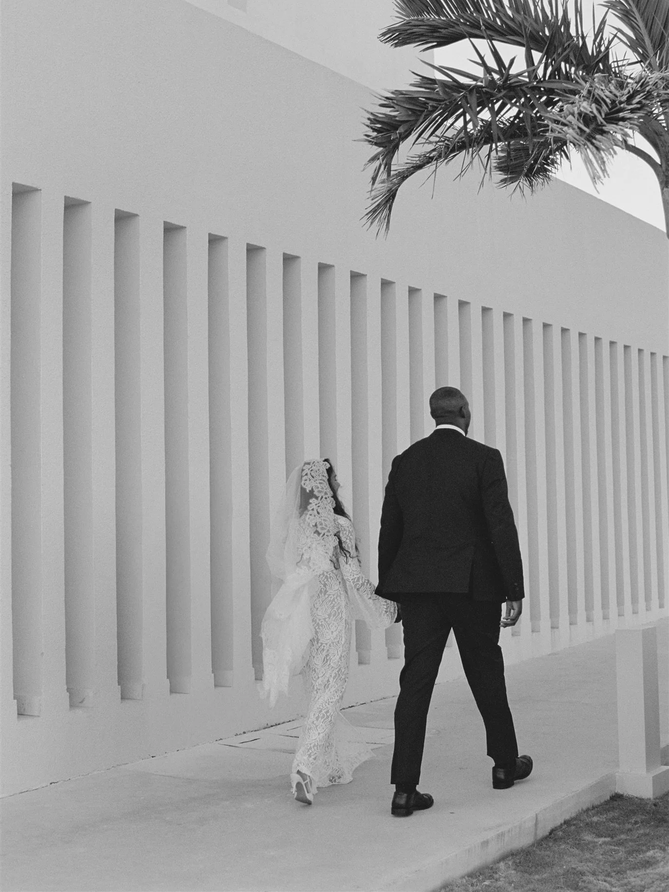 Still not over this film only wedding! 🖤🤍
.

Keywords: Destination Wedding. Wedding Photographer. Film Wedding Photographer. Mexican Destination Wedding. Mexico City Wedding. Oaxaca Wedding. Caribbean Wedding. Los Cabos Wedding. Puerto Vallarta Wed