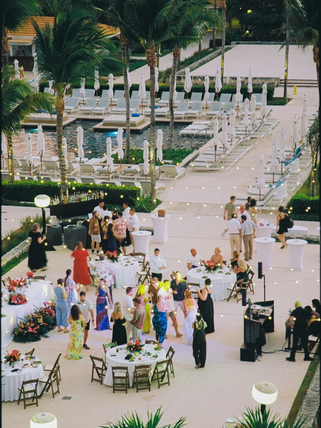 B&amp;B on 35mm film&hellip;
.

Keywords: Destination Wedding. Wedding Photographer. Film Wedding Photographer. Mexican Destination Wedding. Mexico City Wedding. Oaxaca Wedding. Caribbean Wedding. Los Cabos Wedding. Puerto Vallarta Wedding. Film phot