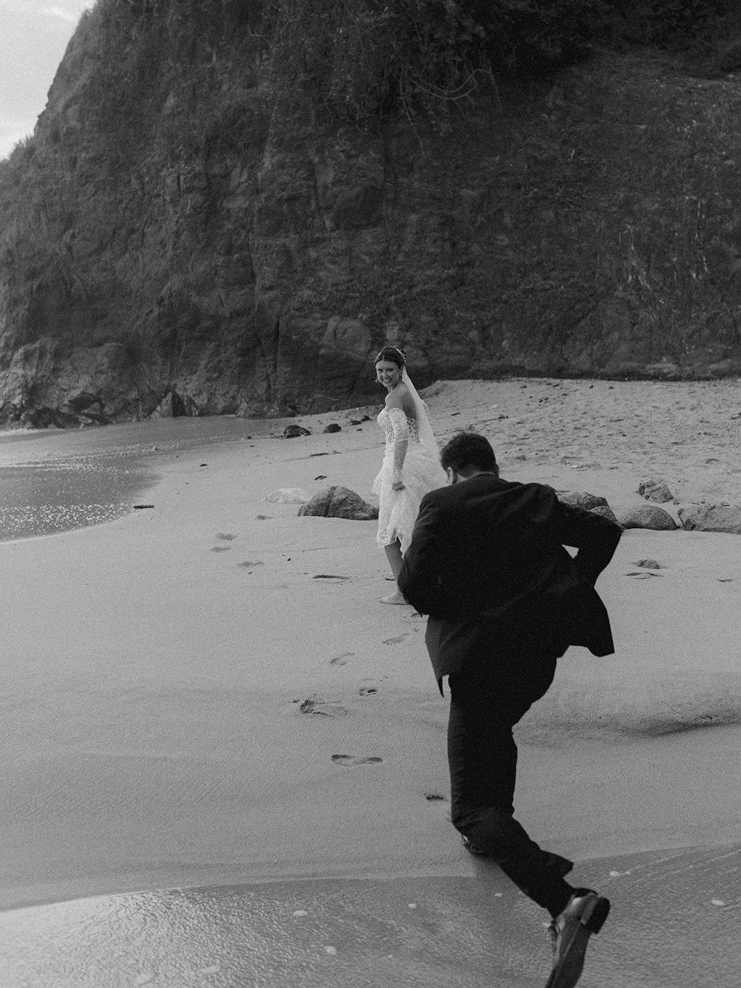 Here&rsquo;s just a few of my favorites from the archives. 

1. Austin jumping over the high tide stream to get to the sweet photo spot. My shoes got wet right before and I had to fly the next day back in socks and sandals haha!

2. The ceremony from
