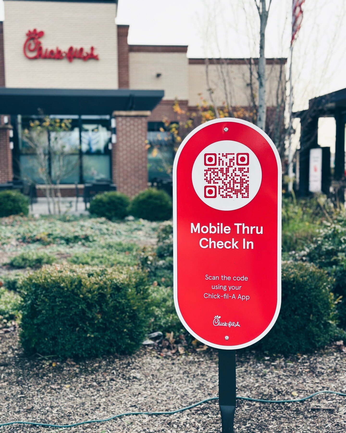 A drive thru lane just for mobile orders 😱

During the month of January when you place a Mobile Drive Thru order on the app you will receive 50 bonus points!

📝Here's how: 
1. Simply place an order ahead on the Chick-fil-A App 
2. Skip the line and