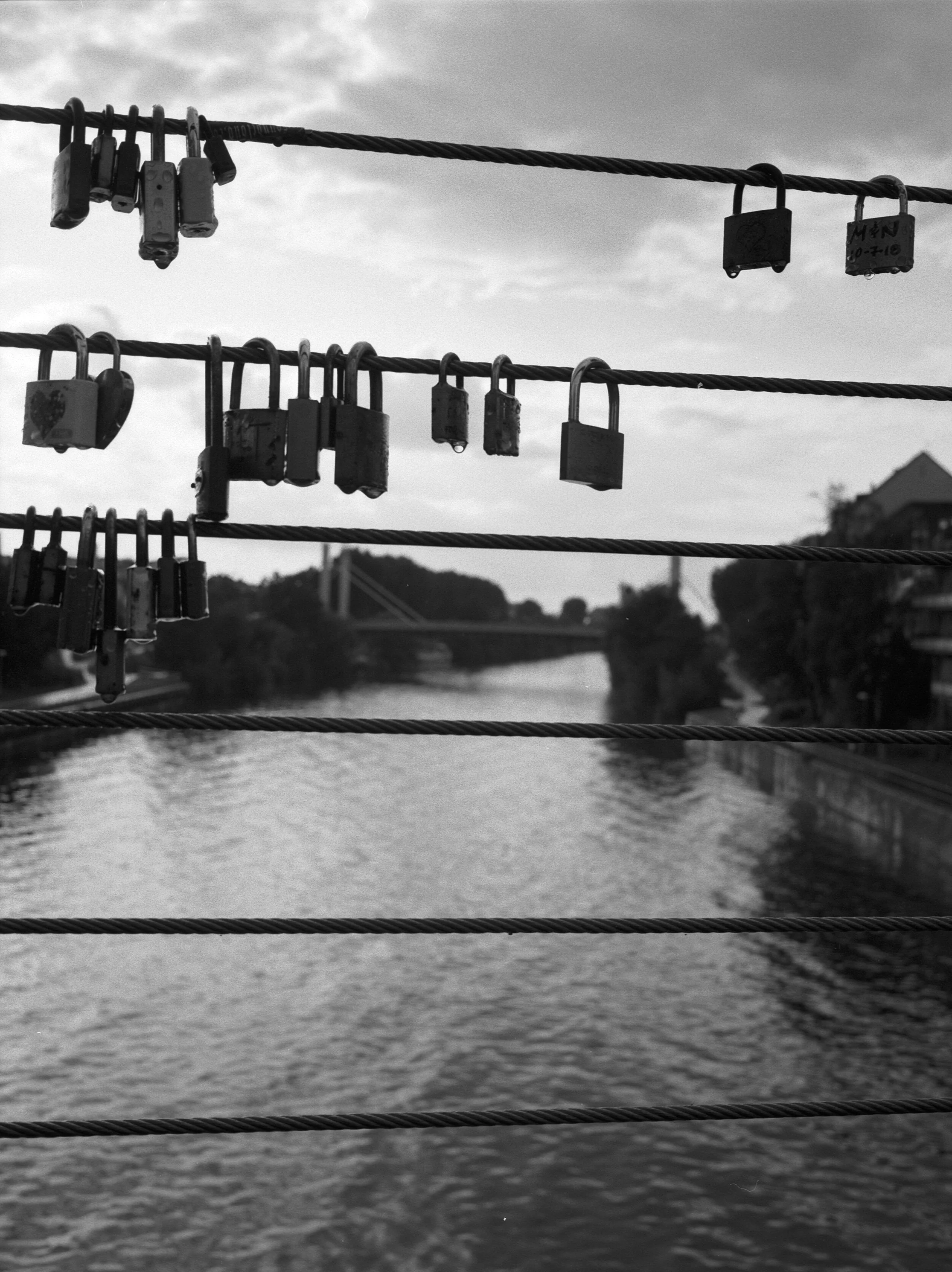 120-19-027_ILFORD HP5 400_014.jpg