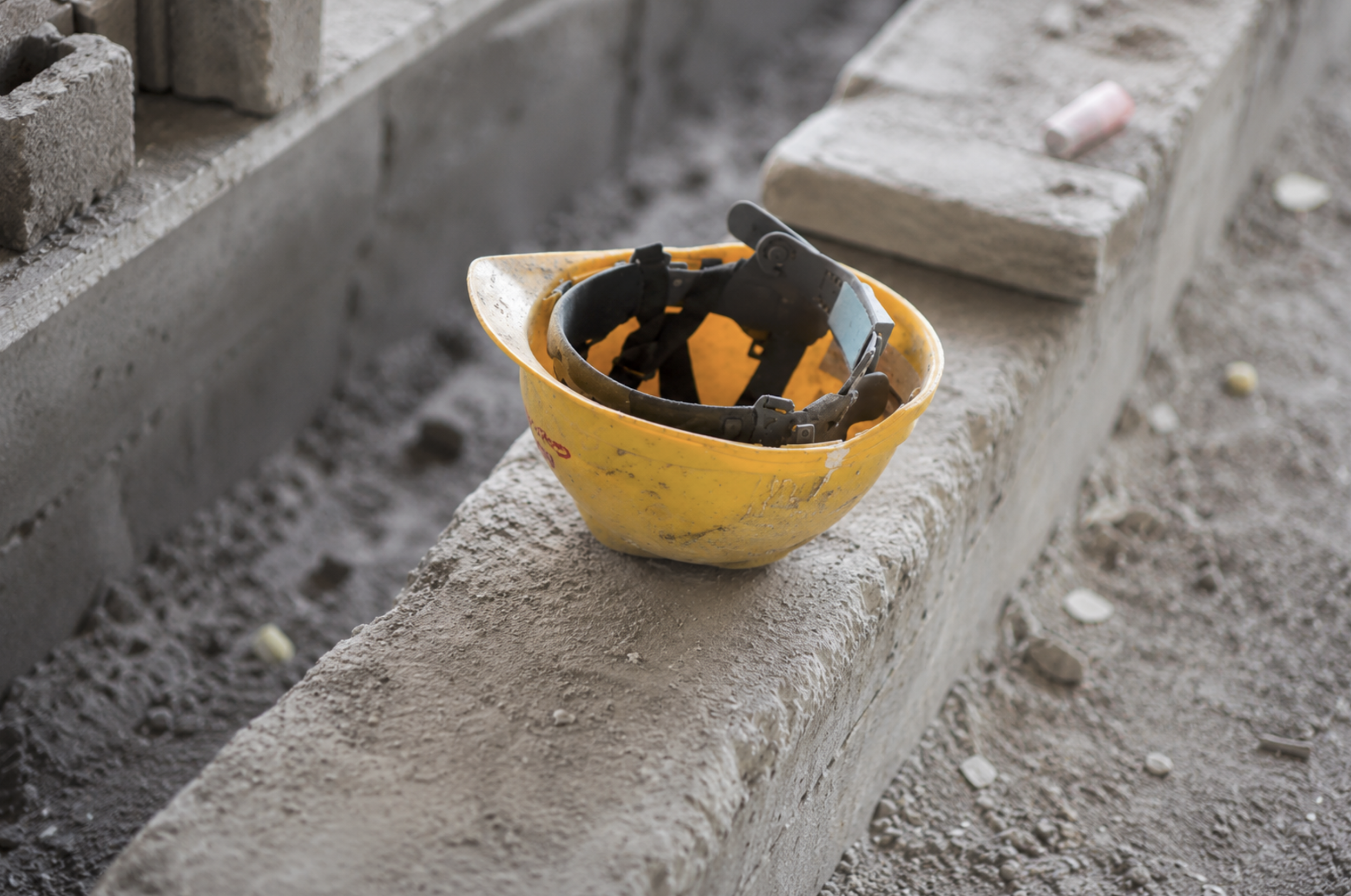 Chantier interrompu : quels faits établir avant d'agir ?