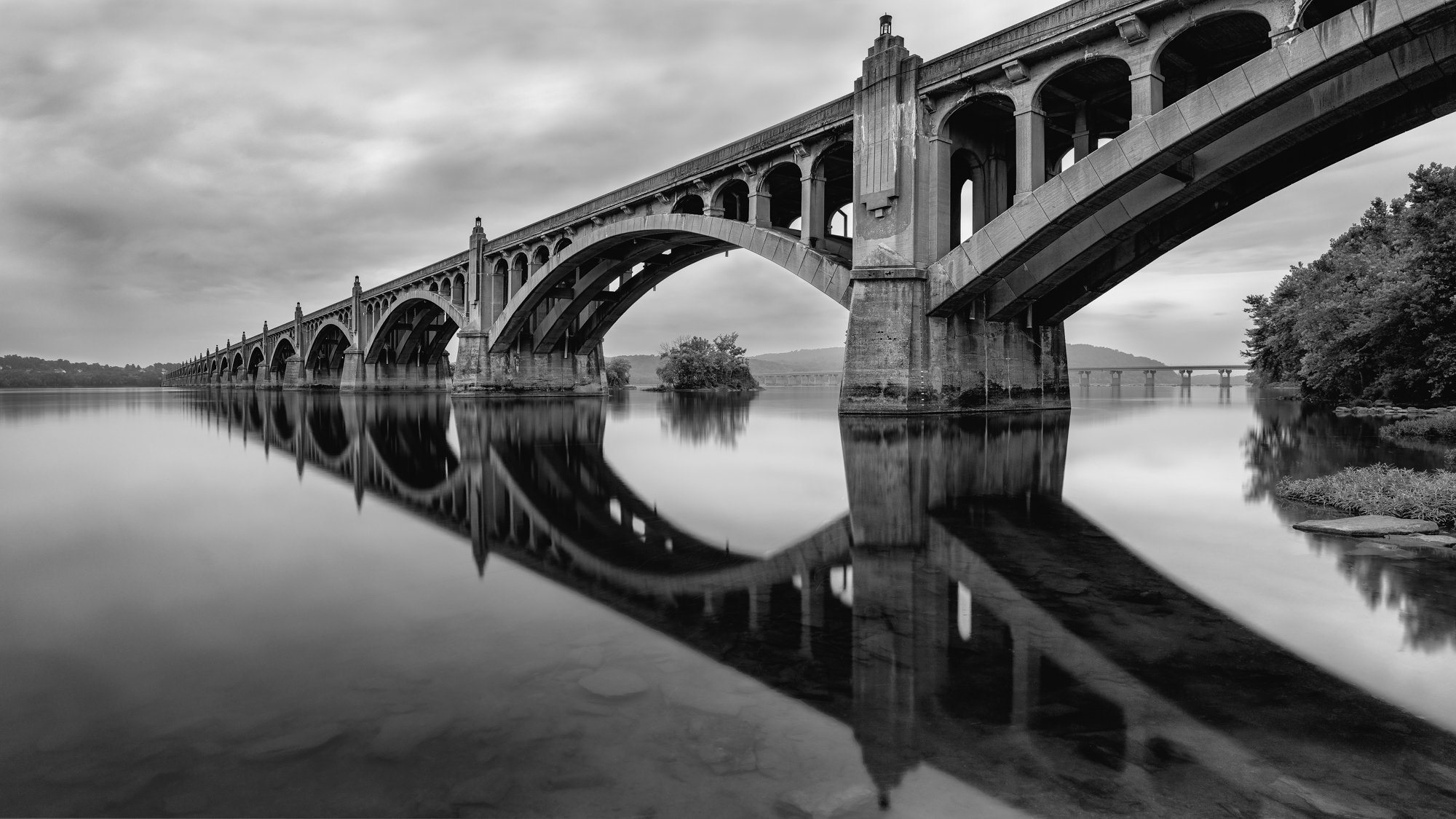 Plate#40 VETERANS ARCHES