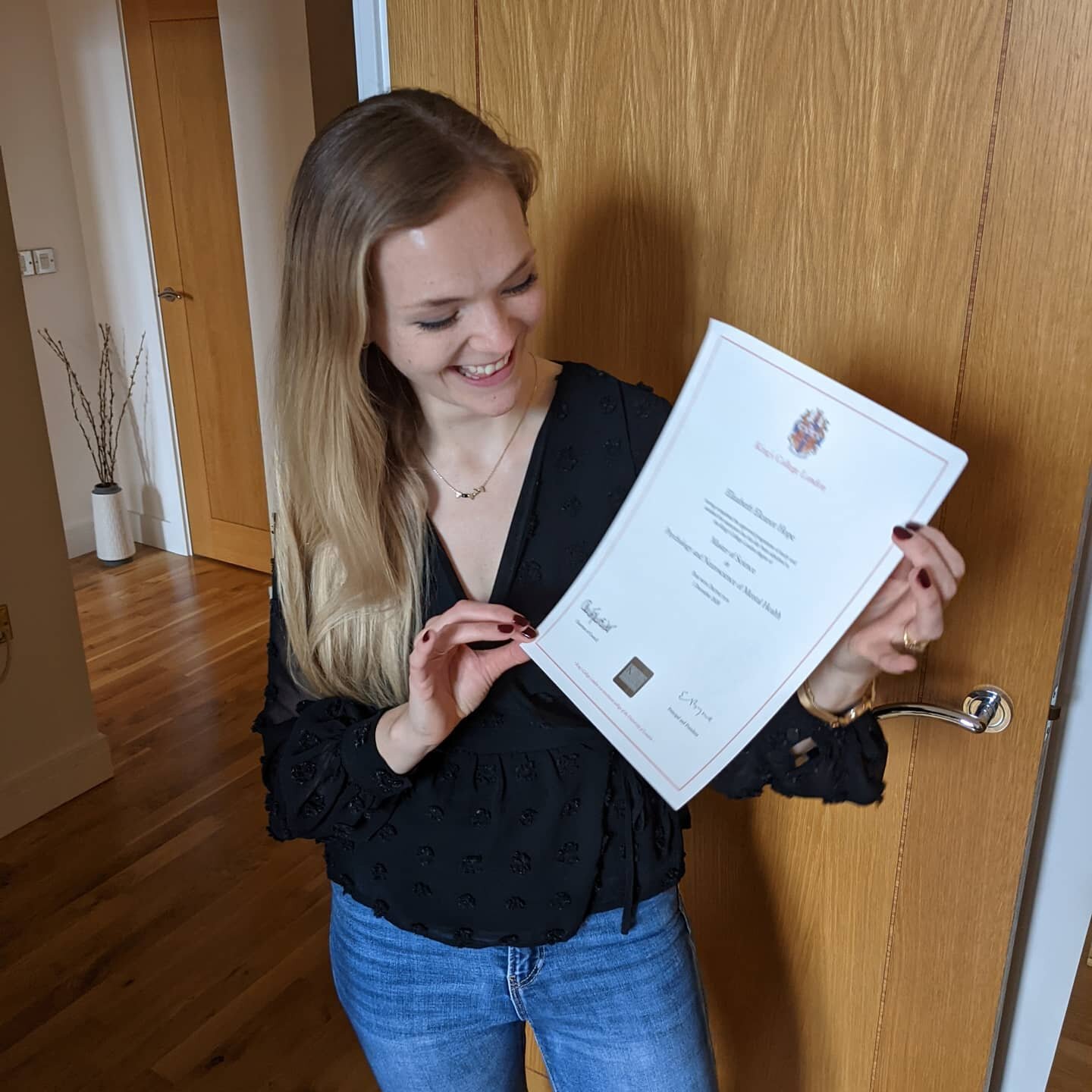 💫🥳 My official certificate arrived! 💫🥳 

MSc in Psychology and Neuroscience of Mental Health with distinction 🥰🥂 

Doing my masters along side my business for the past two years has been a challenge and one I've loved! Stressful at times, wonde