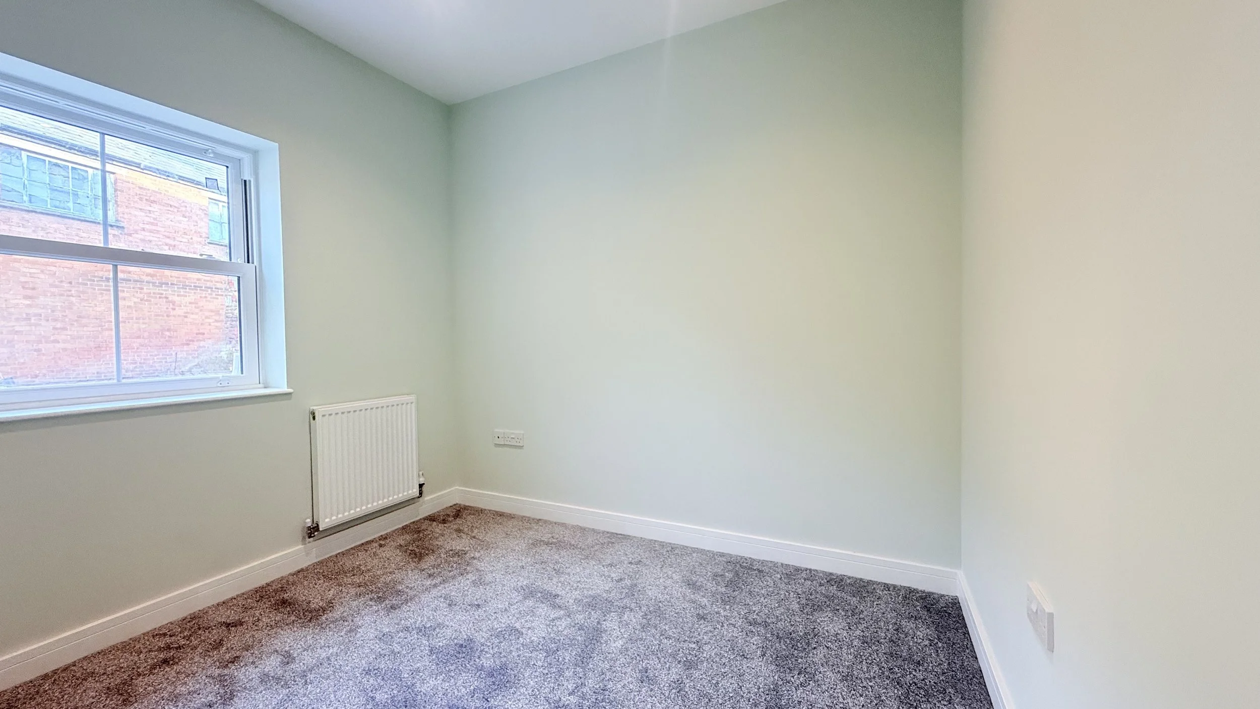 BEDROOM 2 - SMALL DOUBLE