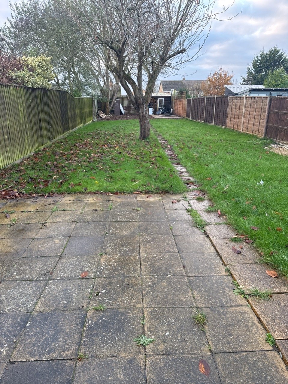 120ft REAR GARDEN (With Single Garage)