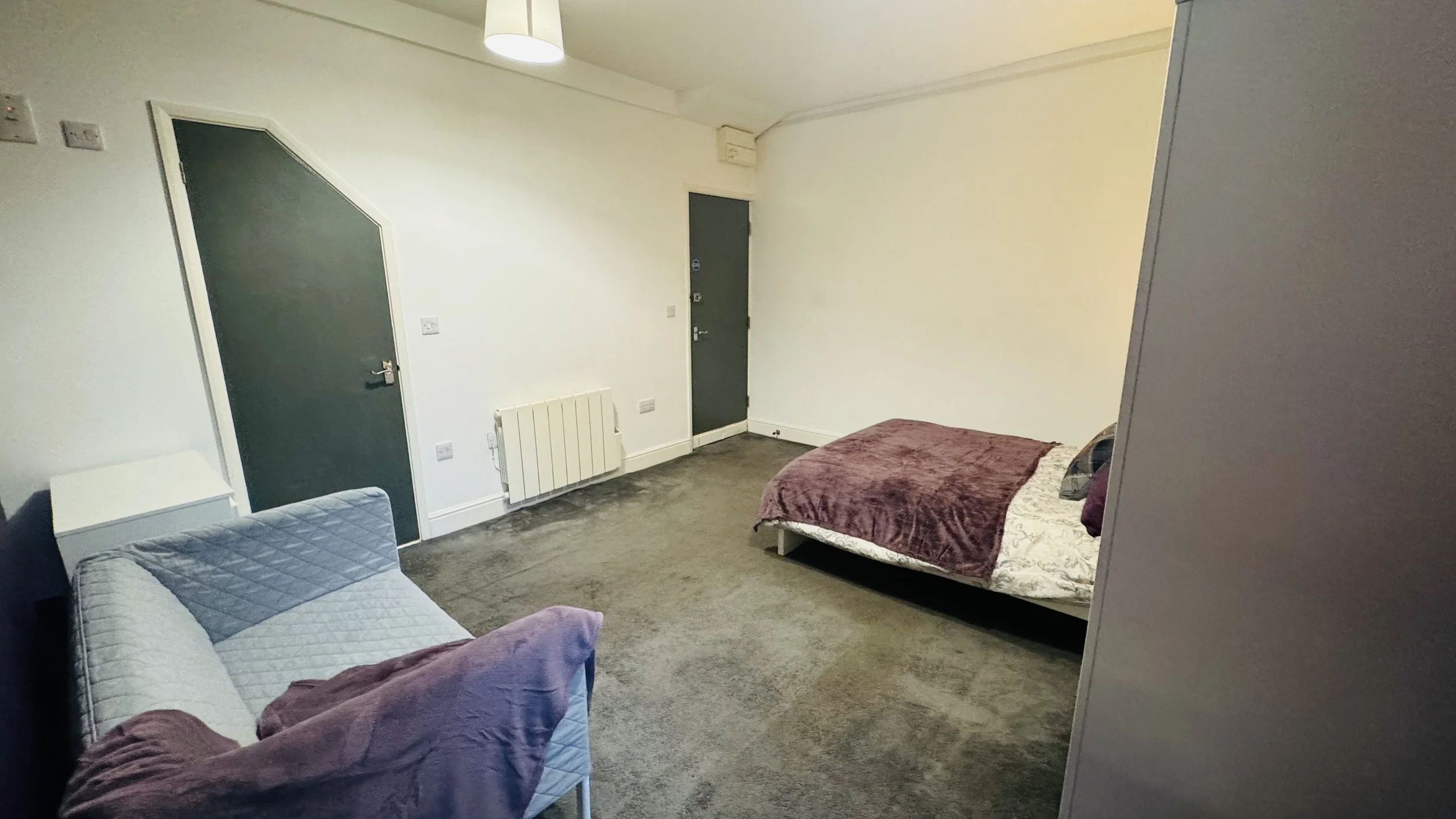 BEDROOM 1 - LARGE DOUBLE FOR SINGLE OCCUPANCY