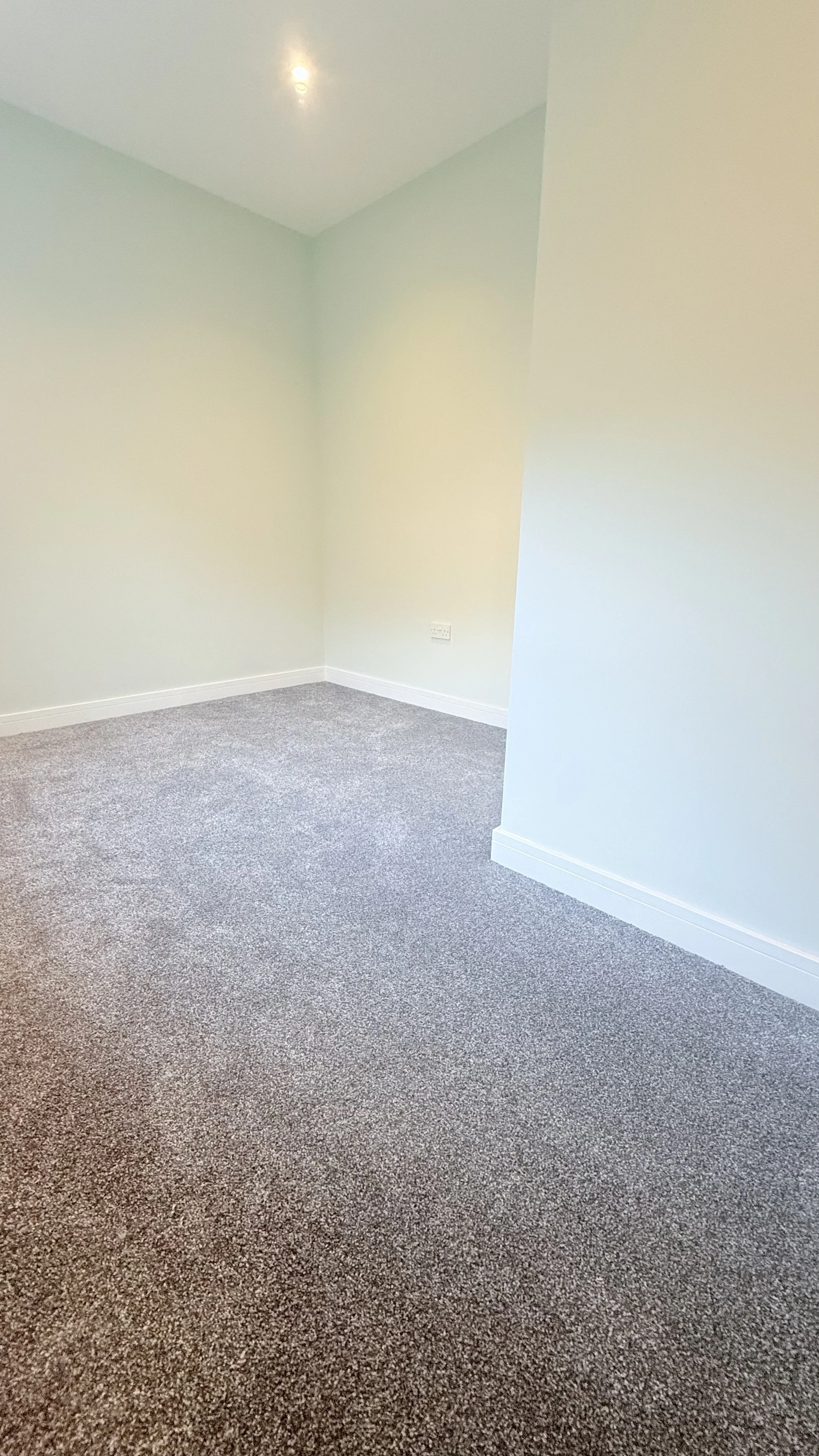 BEDROOM 2 - SMALL DOUBLE