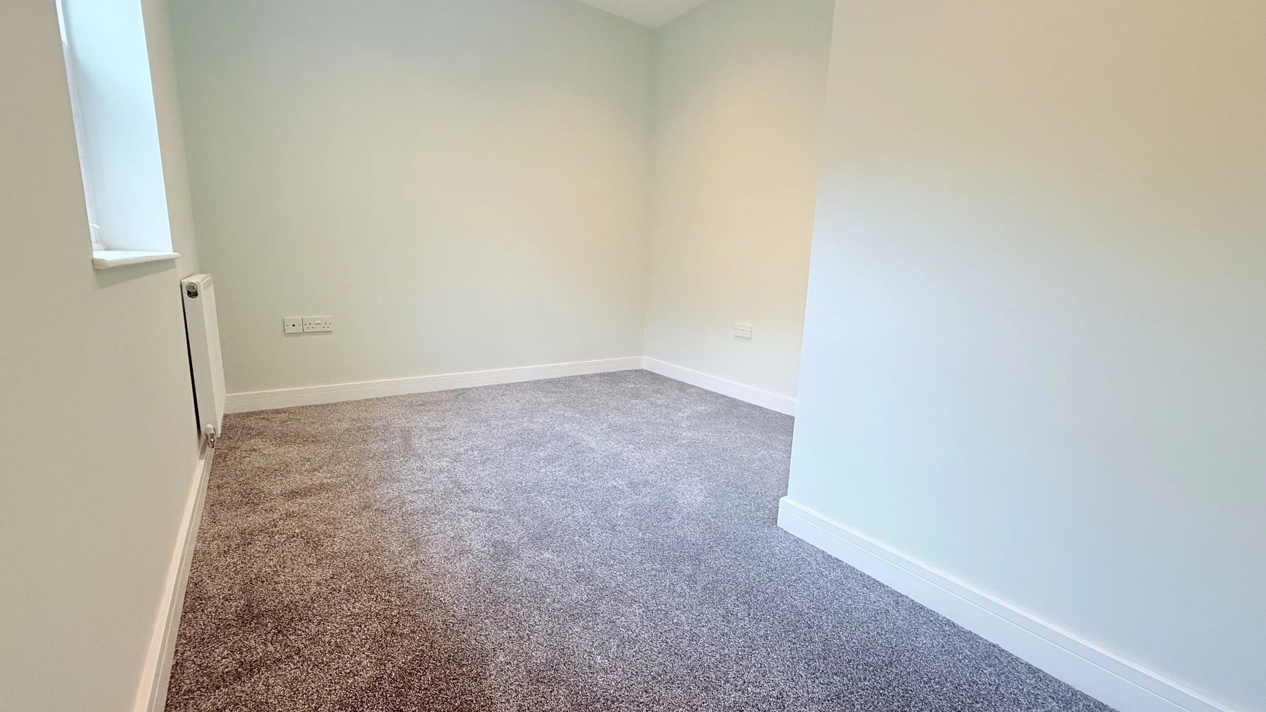 BEDROOM 2 - SMALL DOUBLE