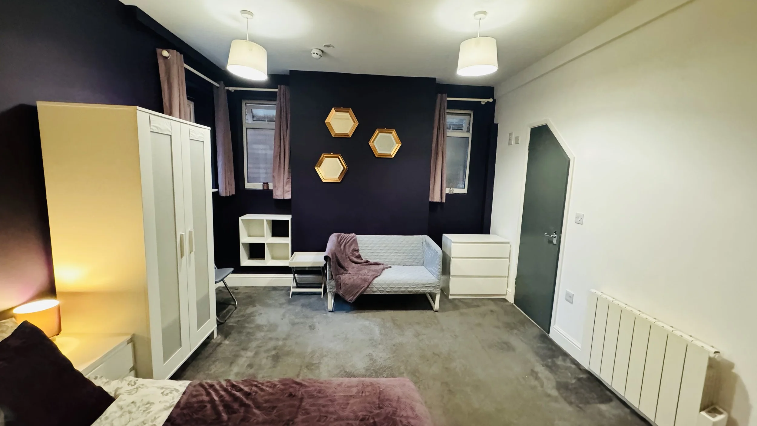 BEDROOM 1 - LARGE DOUBLE FOR SINGLE OCCUPANCY