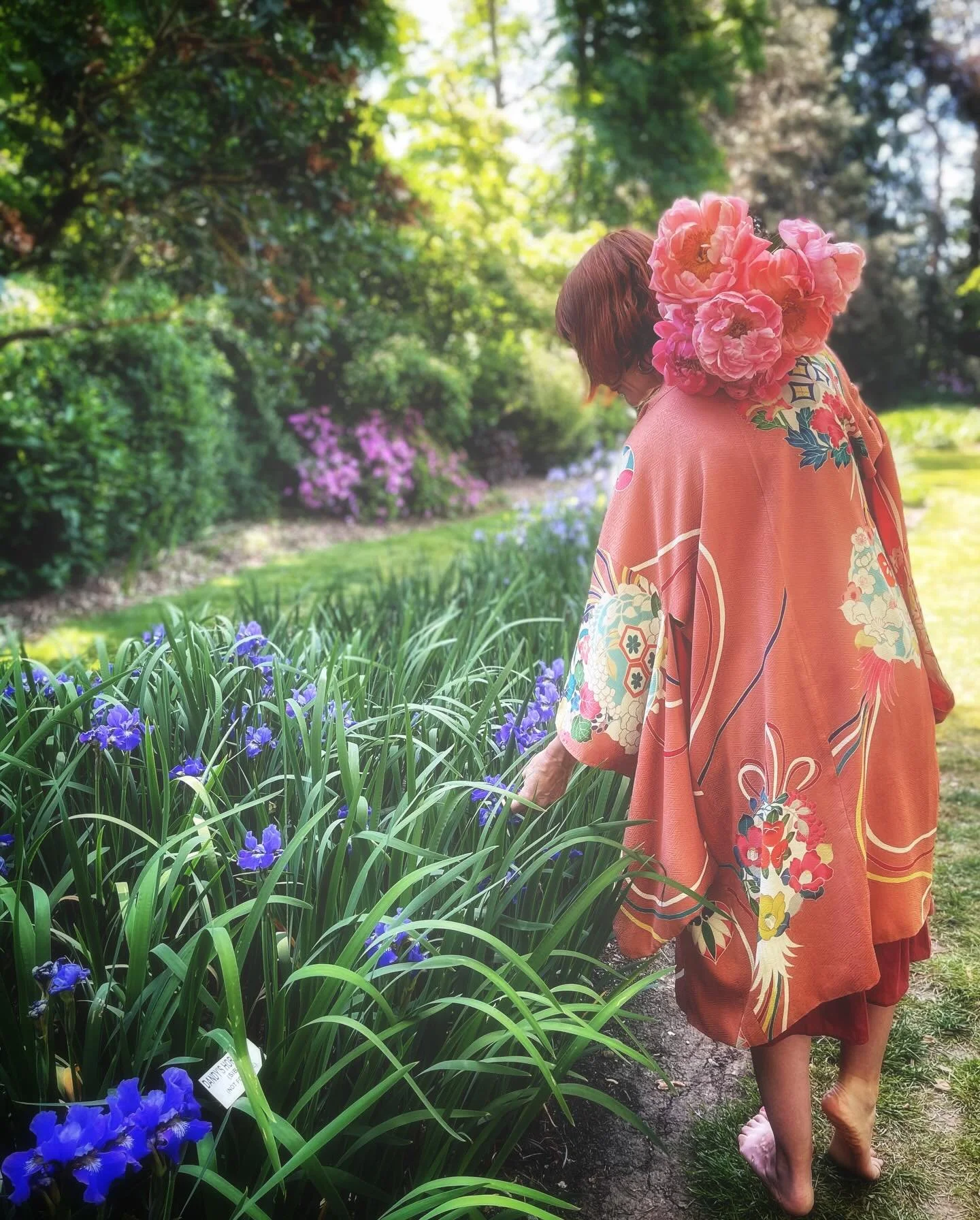 &ldquo;The soul always knows what to do to heal itself. The challenge is to silence the mind.&rdquo;

Caroline Myss