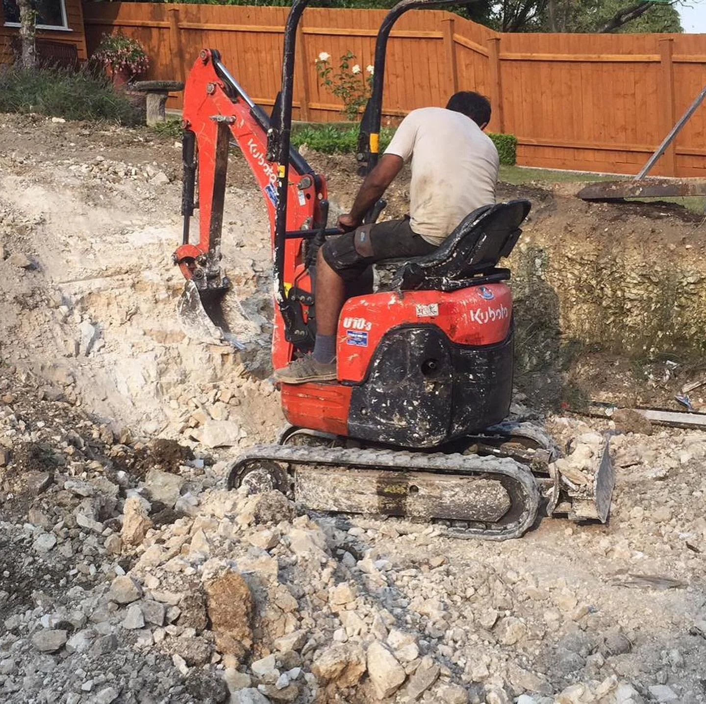 We started new project  in touch 
Luton landscapes ltd