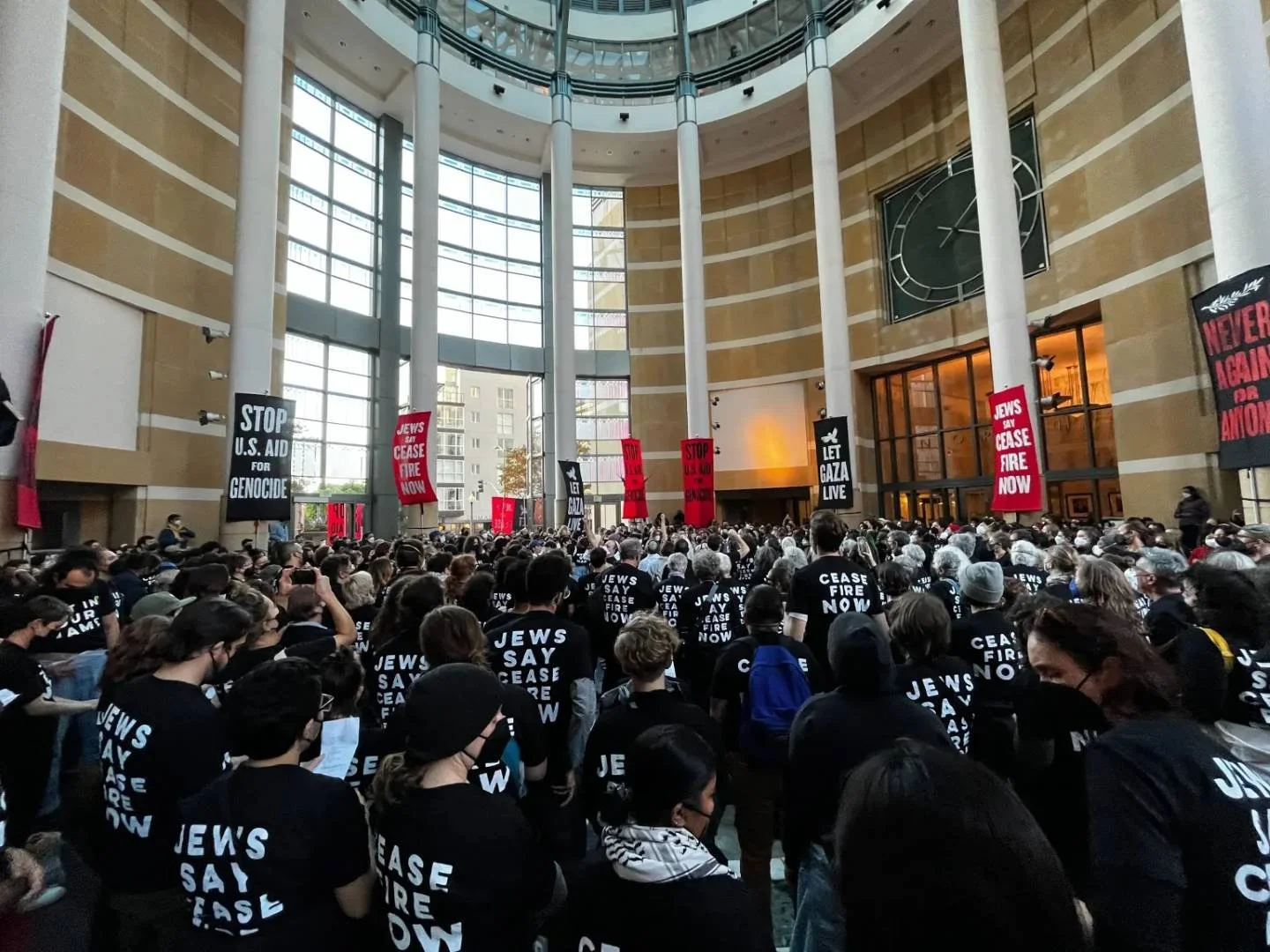 Oaklandside: Oakland is next to consider a Gaza ceasefire resolution