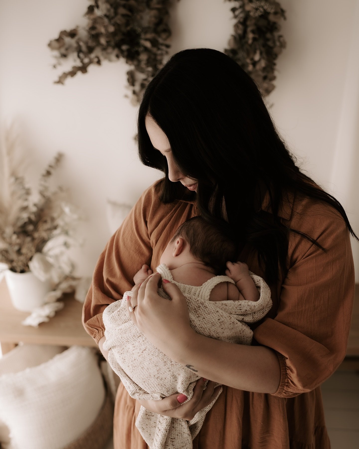 Nothing better than a snuggle with your mama 🤍