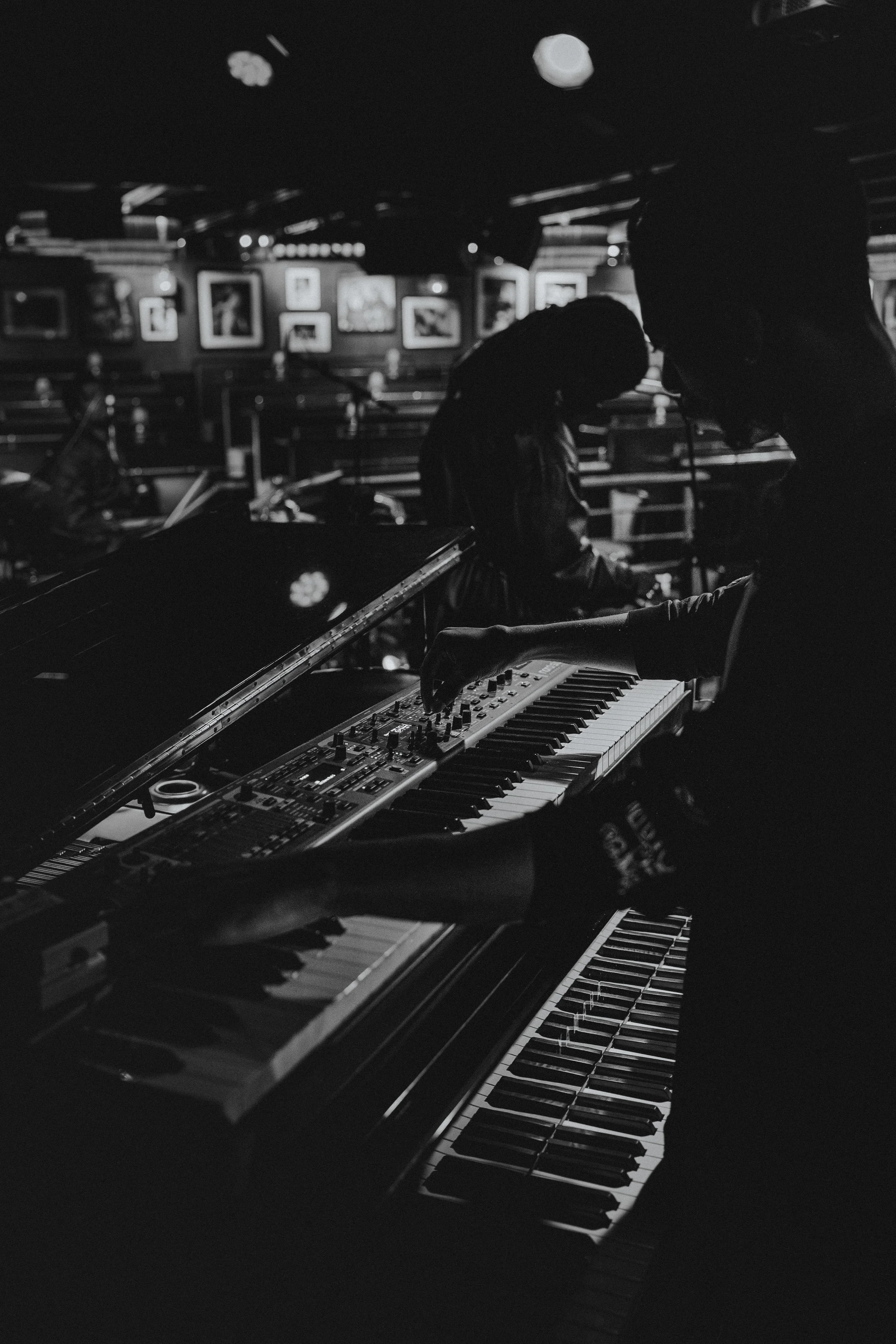 AA X JR - LDN - BW-25.jpg