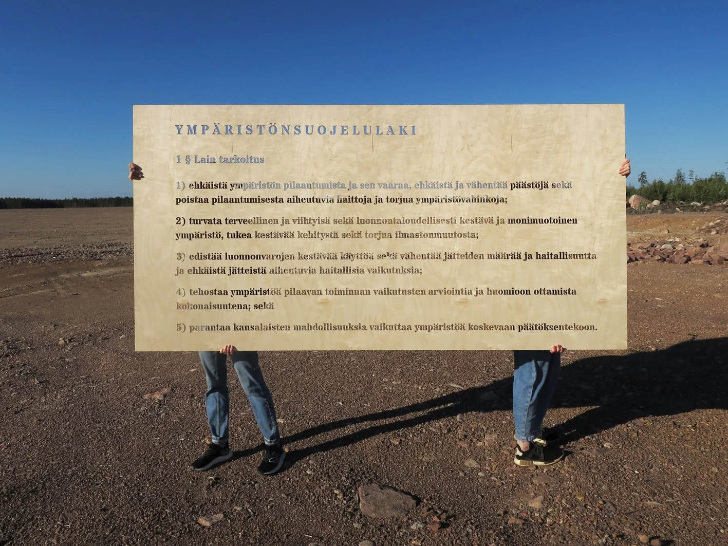YM Lain tarkoitus_0007_pieni.jpg