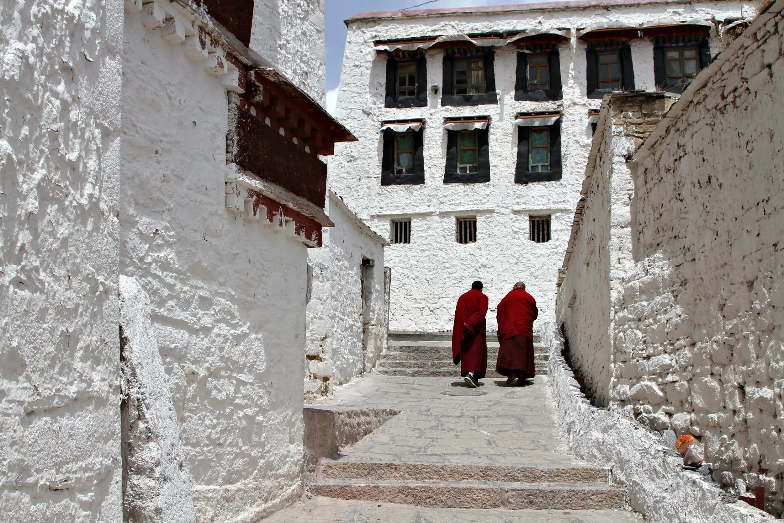 Monks-in-Drepung.webp