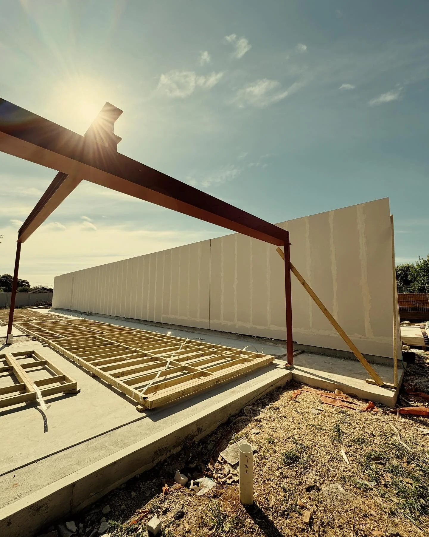 100m2 Hebel Party Wall Installed today, the boys absolutely smashed it! 🔨💪🏼🏠
