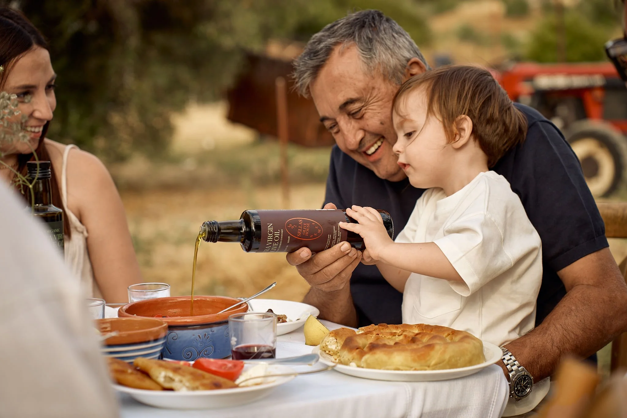 Sellas_SBouzoukas_Web size_225.jpg