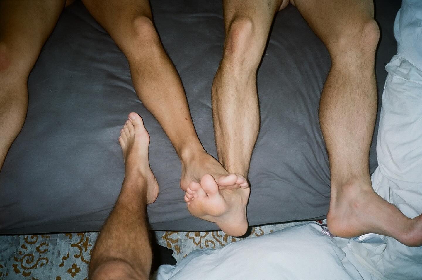 It&rsquo;s stay-in-bed-Sunday 

#godsandboys #inbedwith #boysofberlin #onfilm