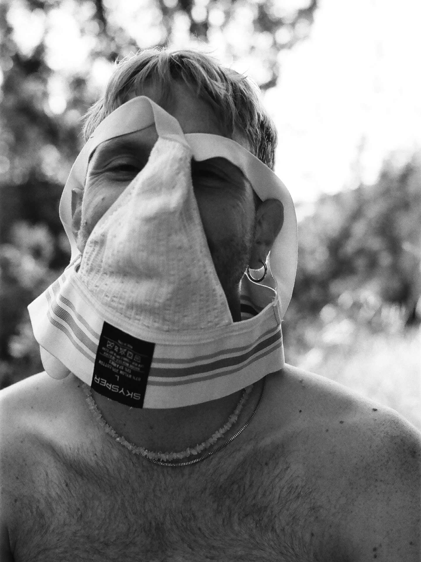 How to avoid everything&hellip; 

#godsandboys #sunkissed #onfilm #wearyourmask #latesummer