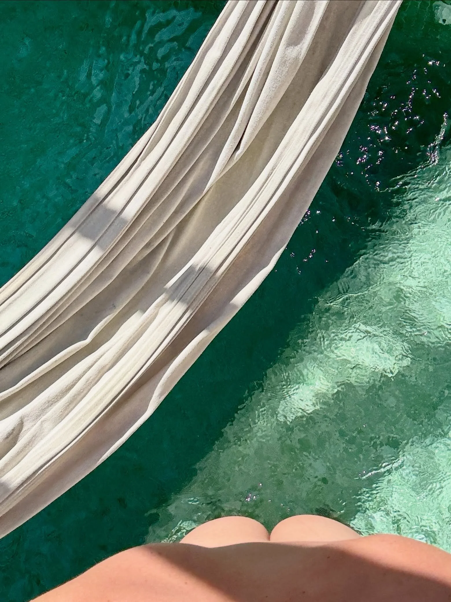 somewhere between floating
and disappearing for a while.

#godsandboys #hockneyinspired #swimmingpool #davidhockney